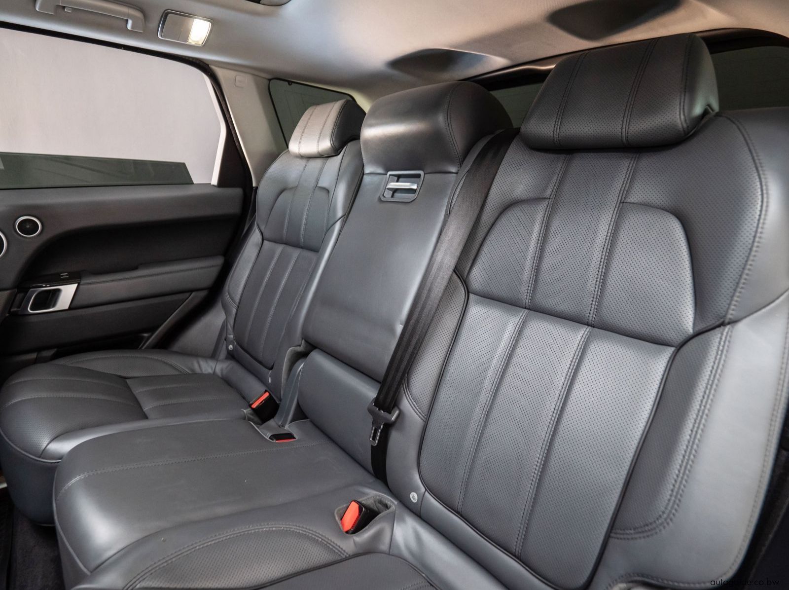 2015 Range Rover Sport HSE SDV6 pictures