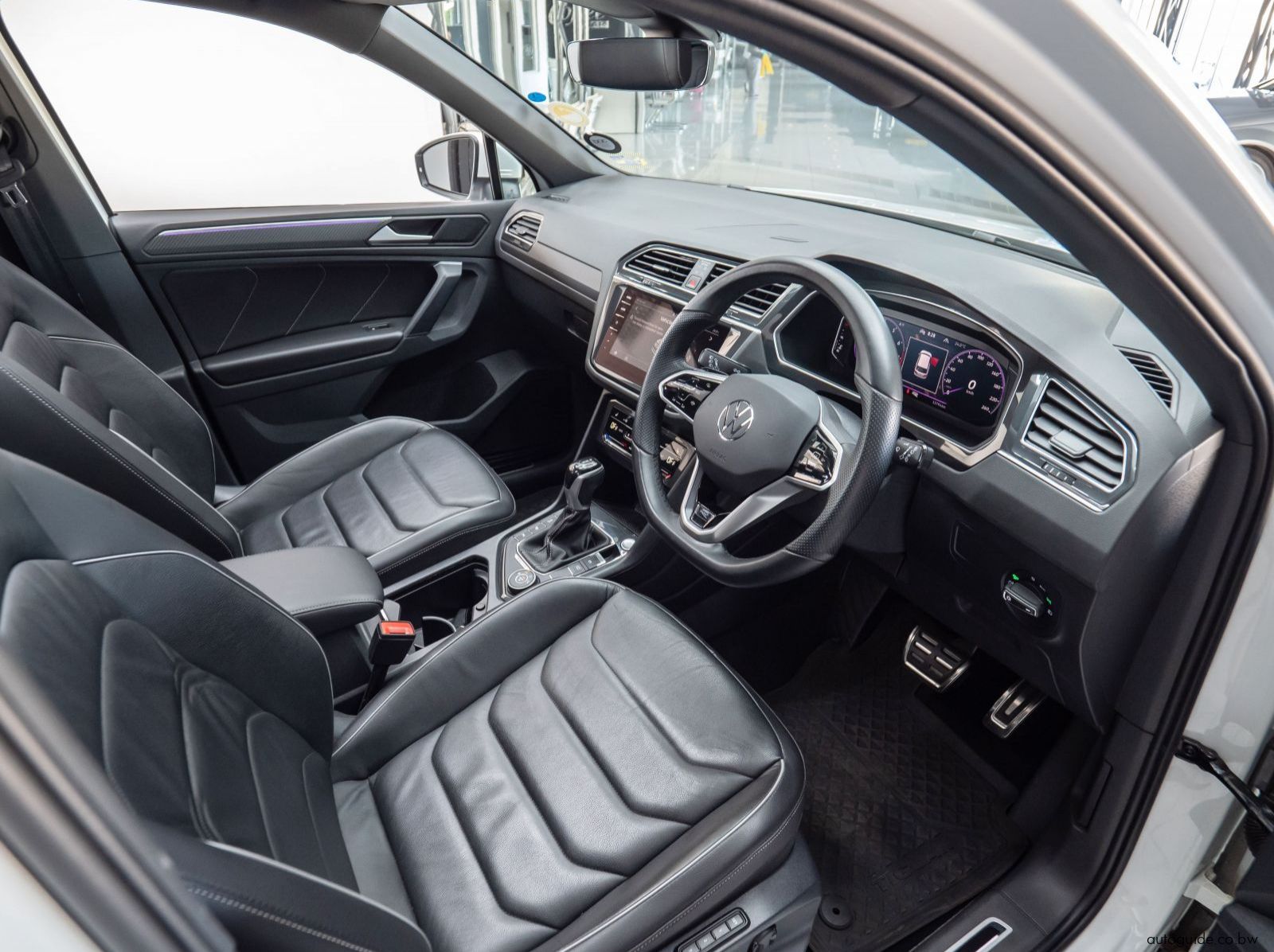 2021 Volkswagen Tiguan R  - 4Motion pictures