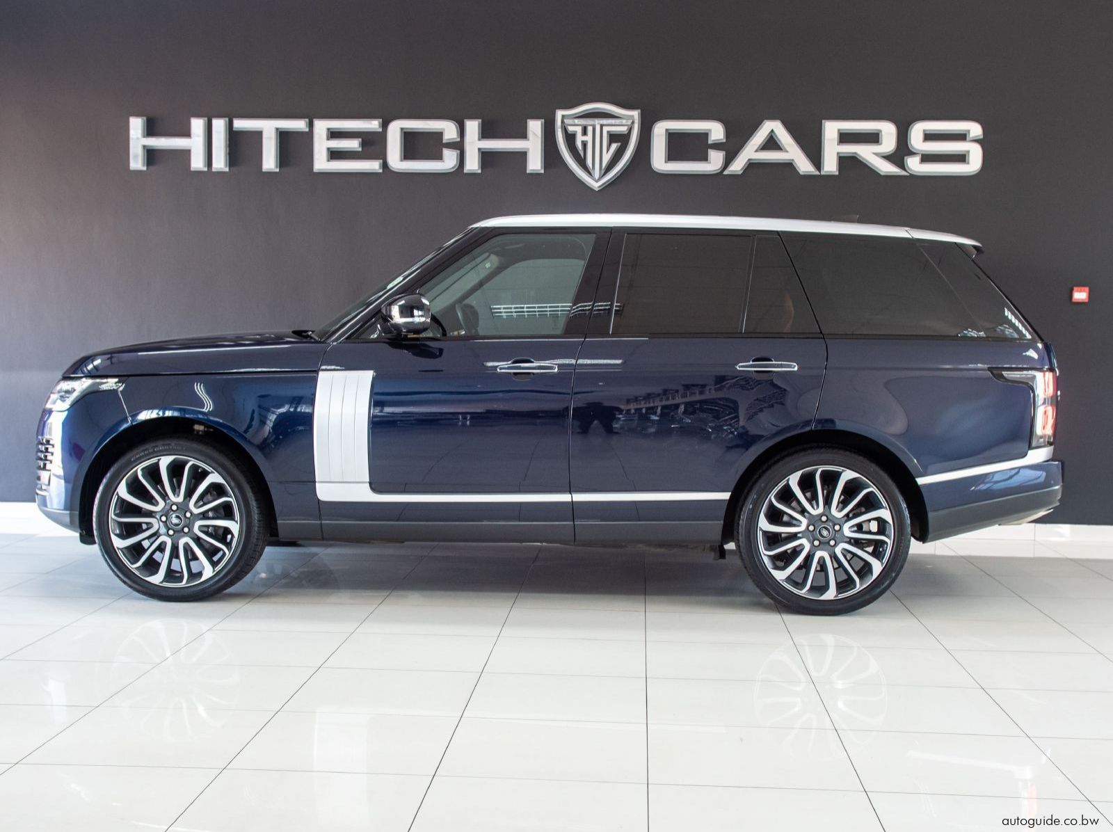 2018 Range Rover Voque SE SD V8 pictures