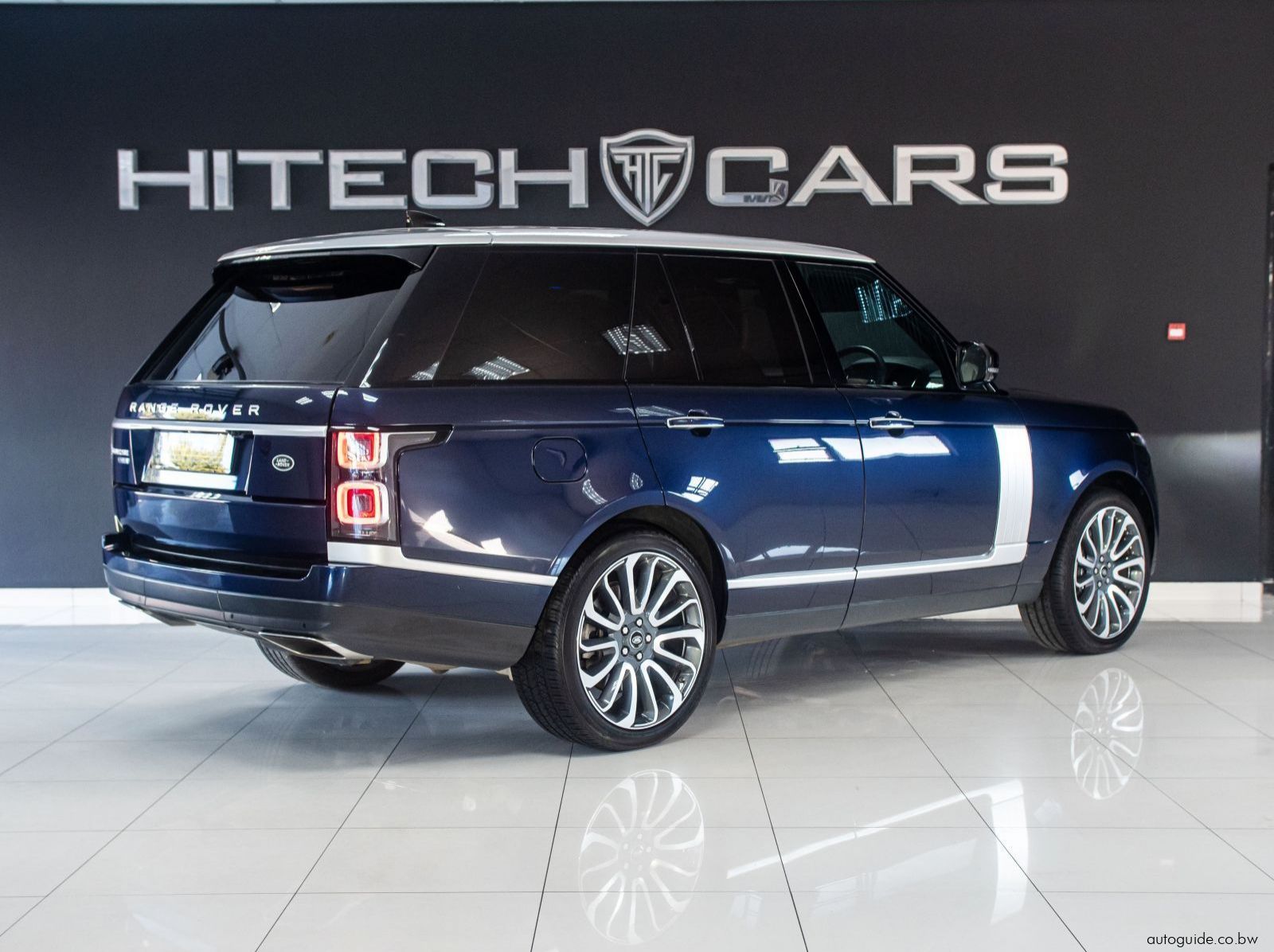 2018 Range Rover Voque SE SD V8 pictures