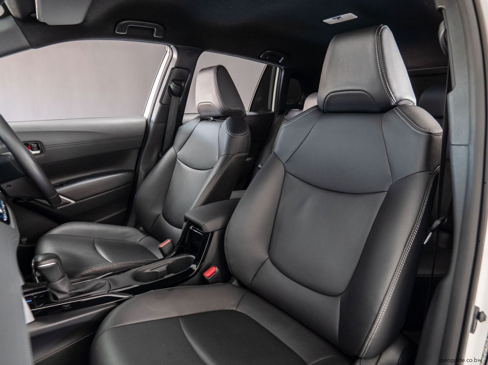 2023 Toyota Corolla Cross XR pictures