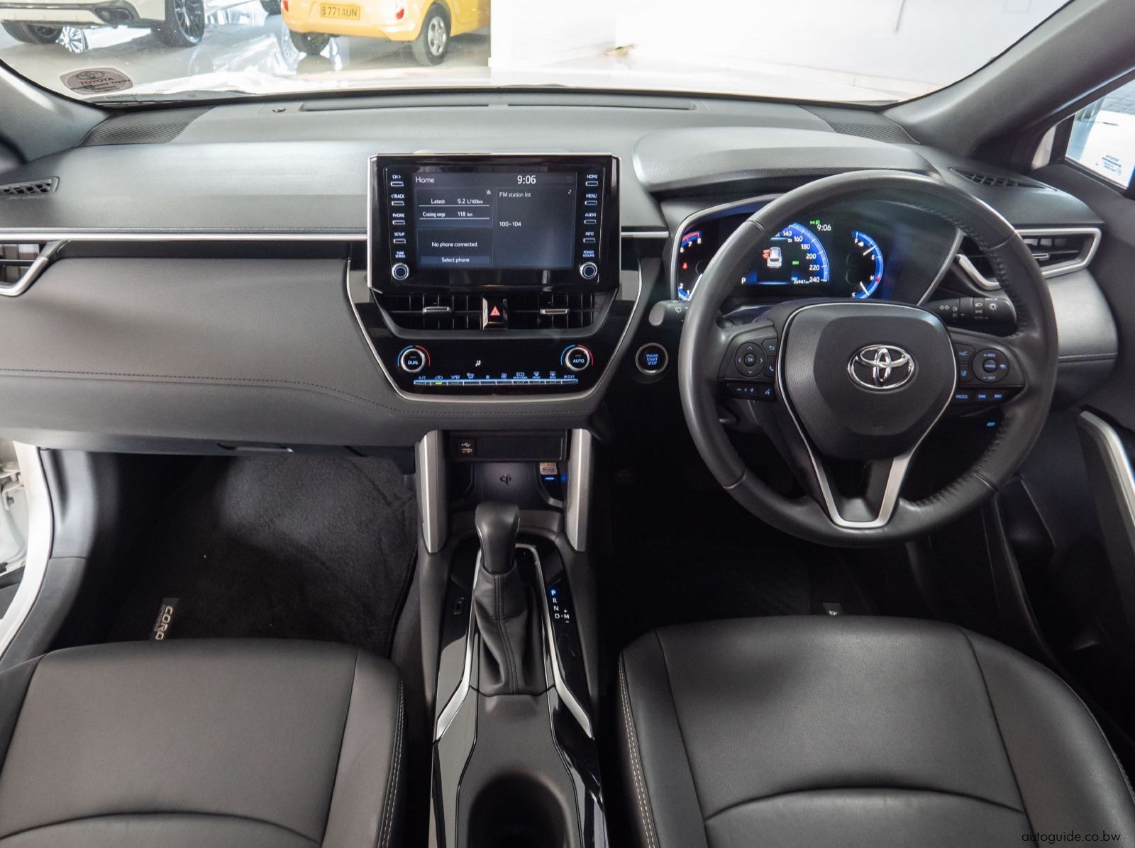 2023 Toyota Corolla Cross XR pictures