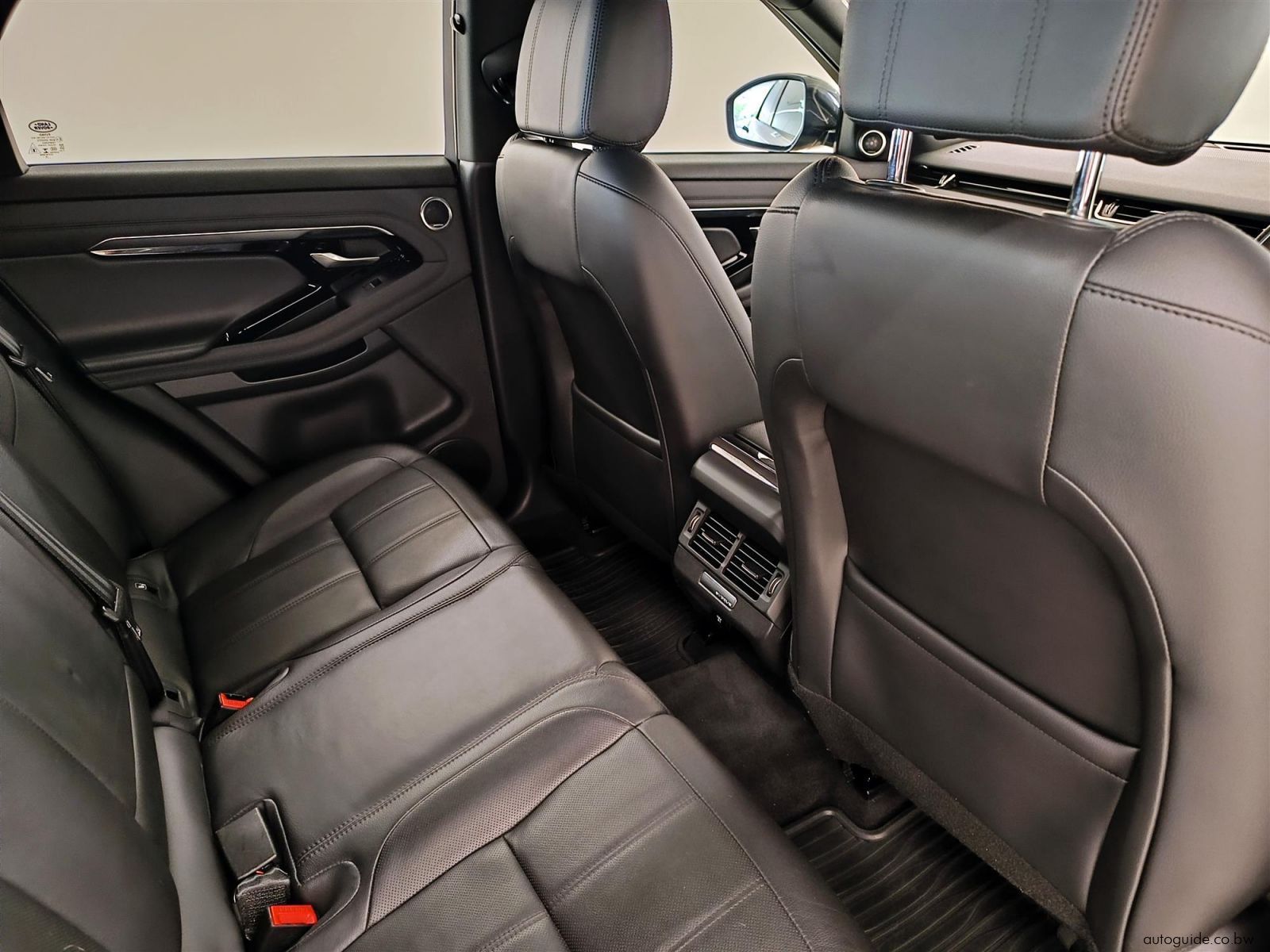 2019 Range Rover Evoque 2.0D 132kW SE photo