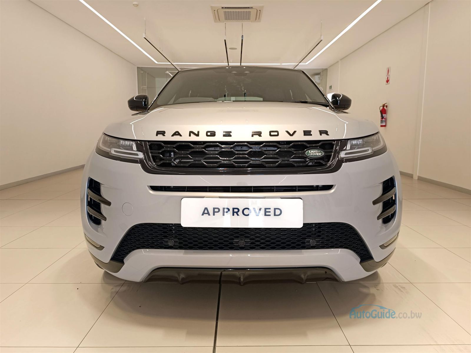2019 Range Rover Evoque 2.0D 132kW SE photo
