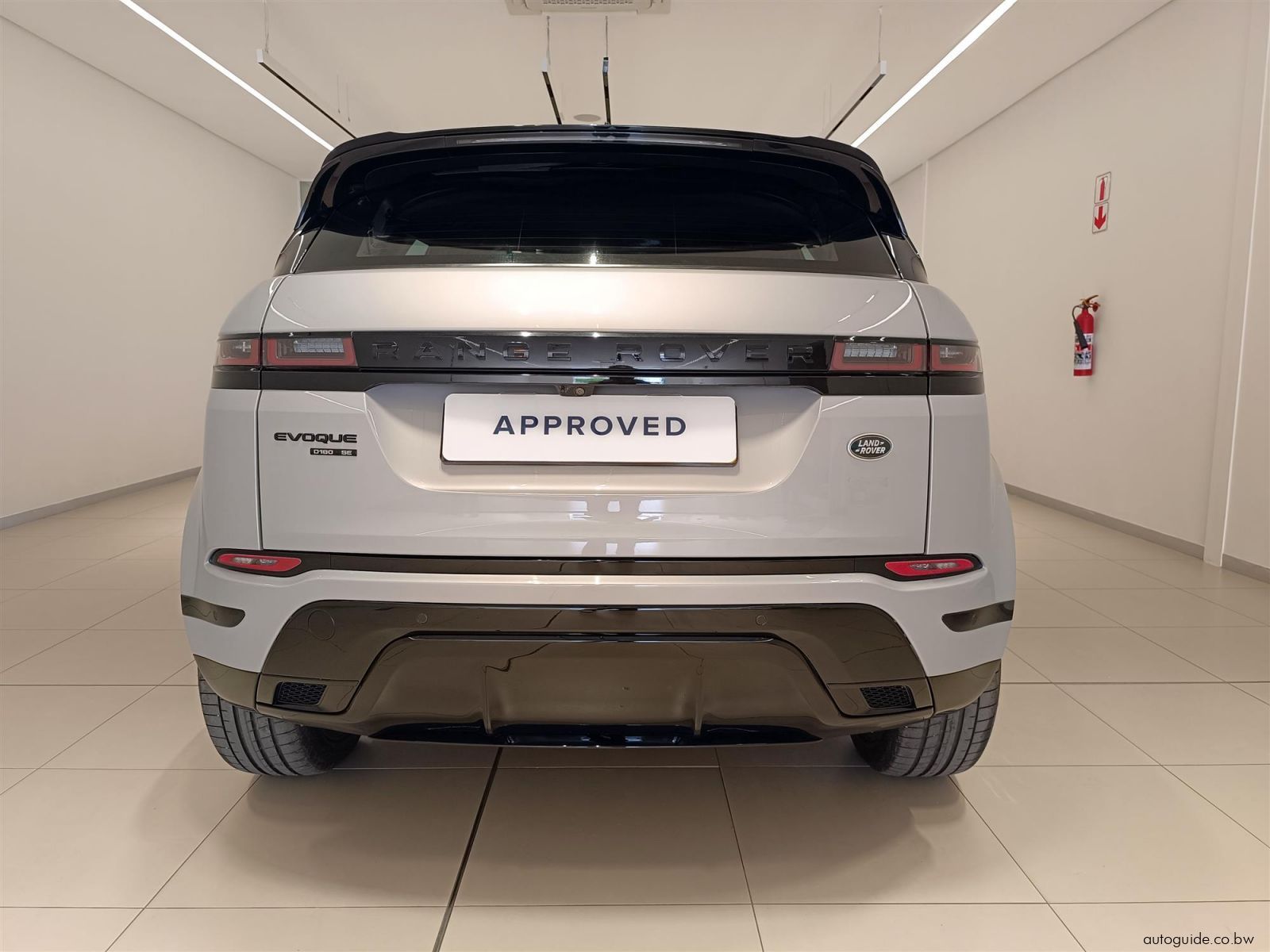 2019 Range Rover Evoque 2.0D 132kW SE photo