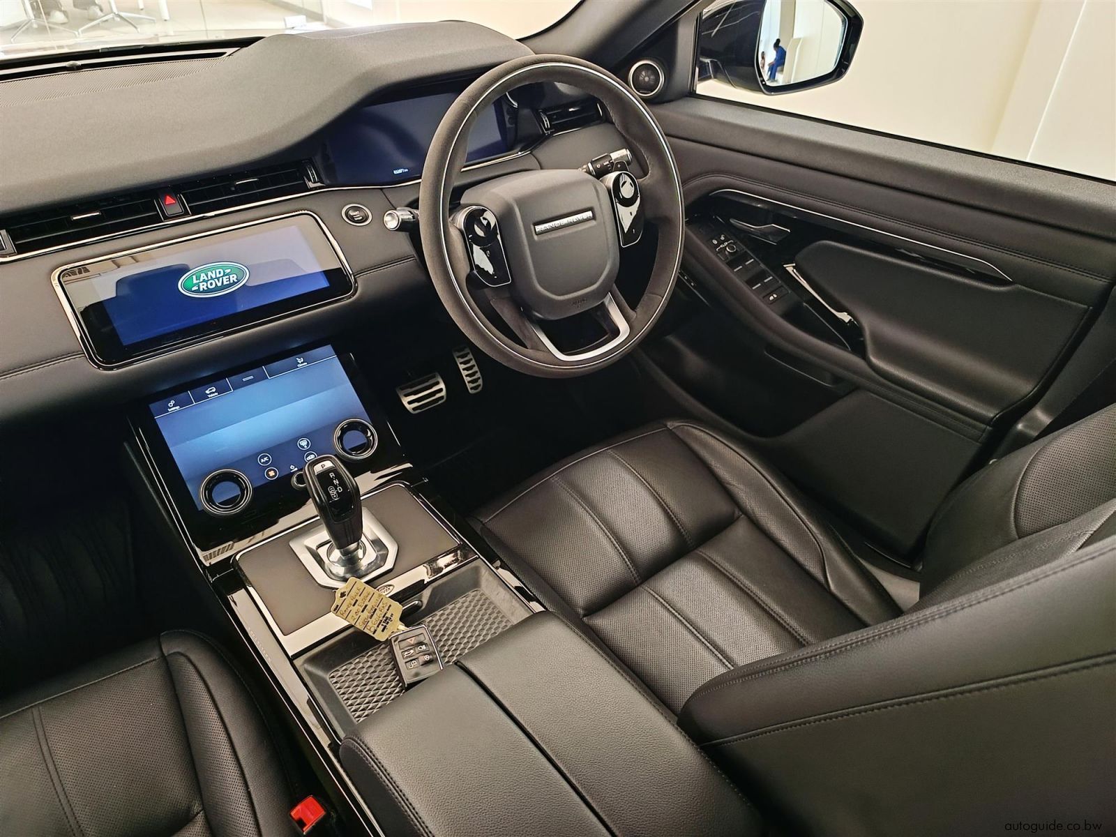 2019 Range Rover Evoque 2.0D 132kW SE photo