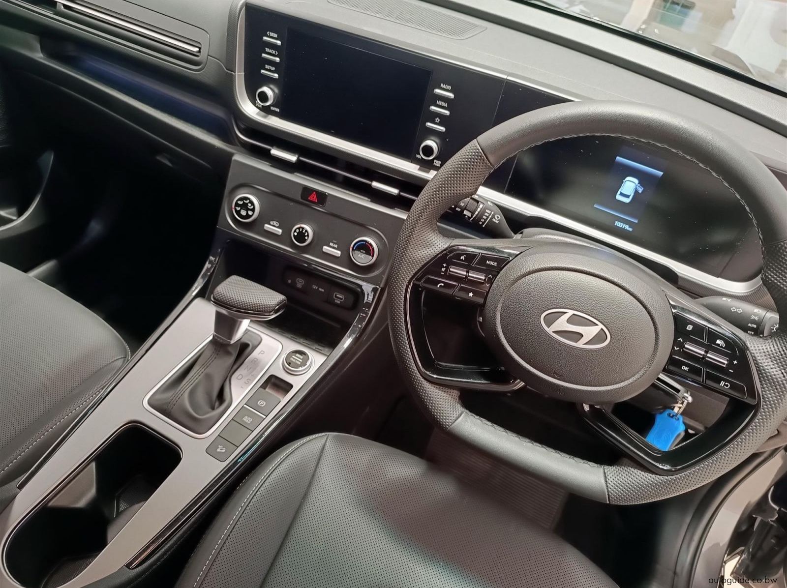 2025 Hyundai Alcazar 2.0 Executive 7 Seater pictures