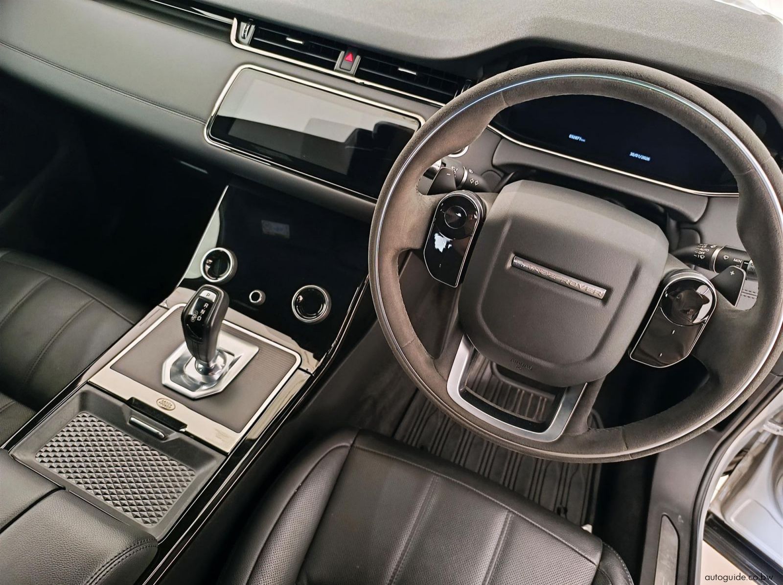 2019 Range Rover Evoque 2.0D 132kW SE pictures