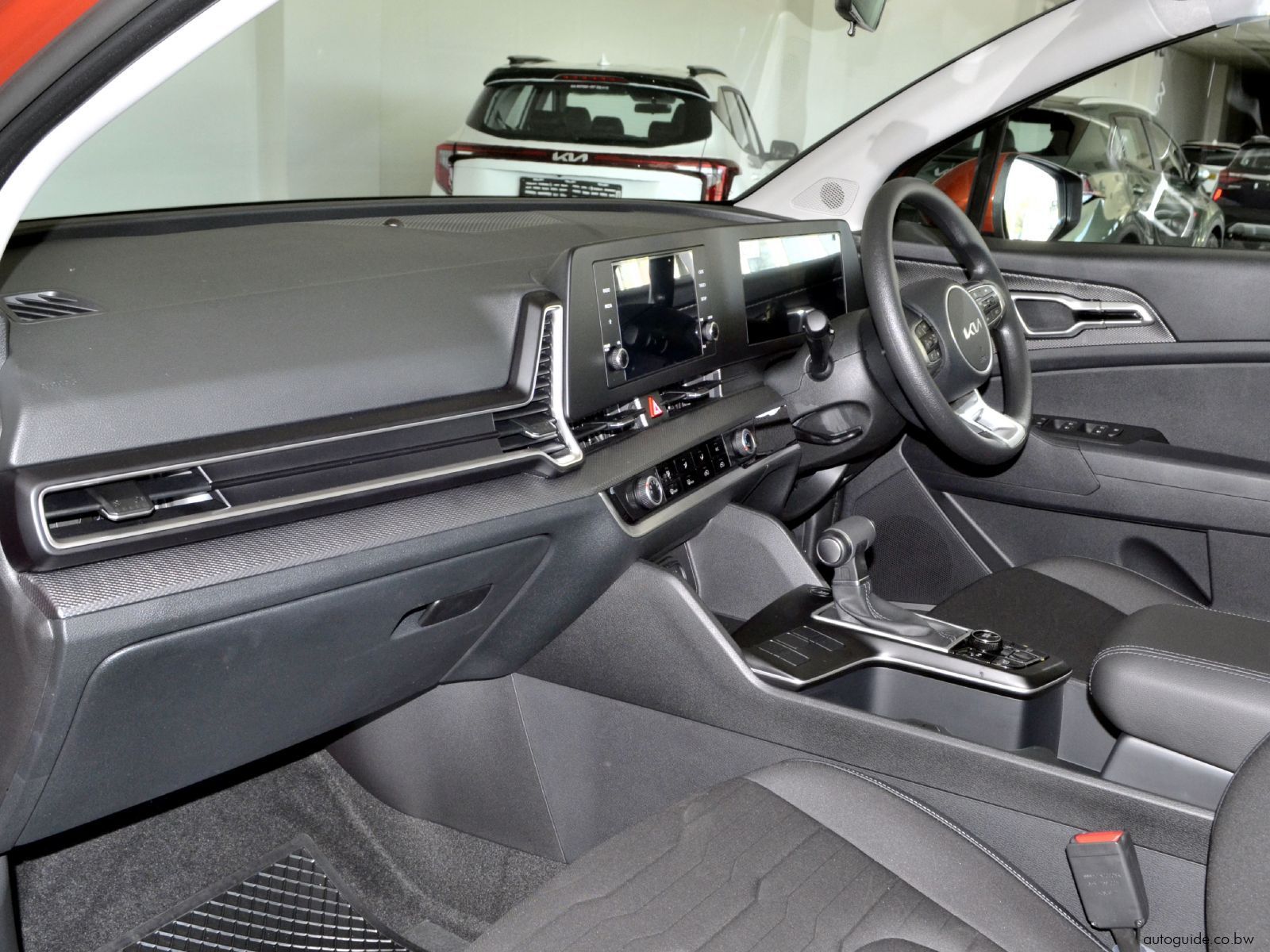 2025 Kia Sportage photo