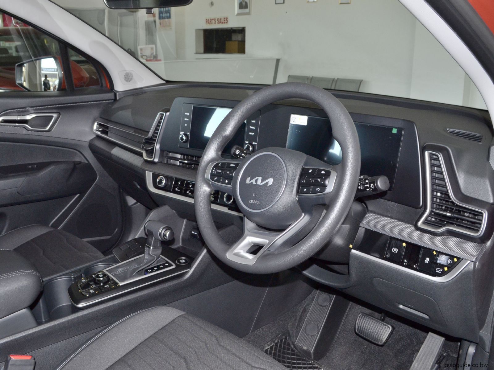 2025 Kia Sportage photo