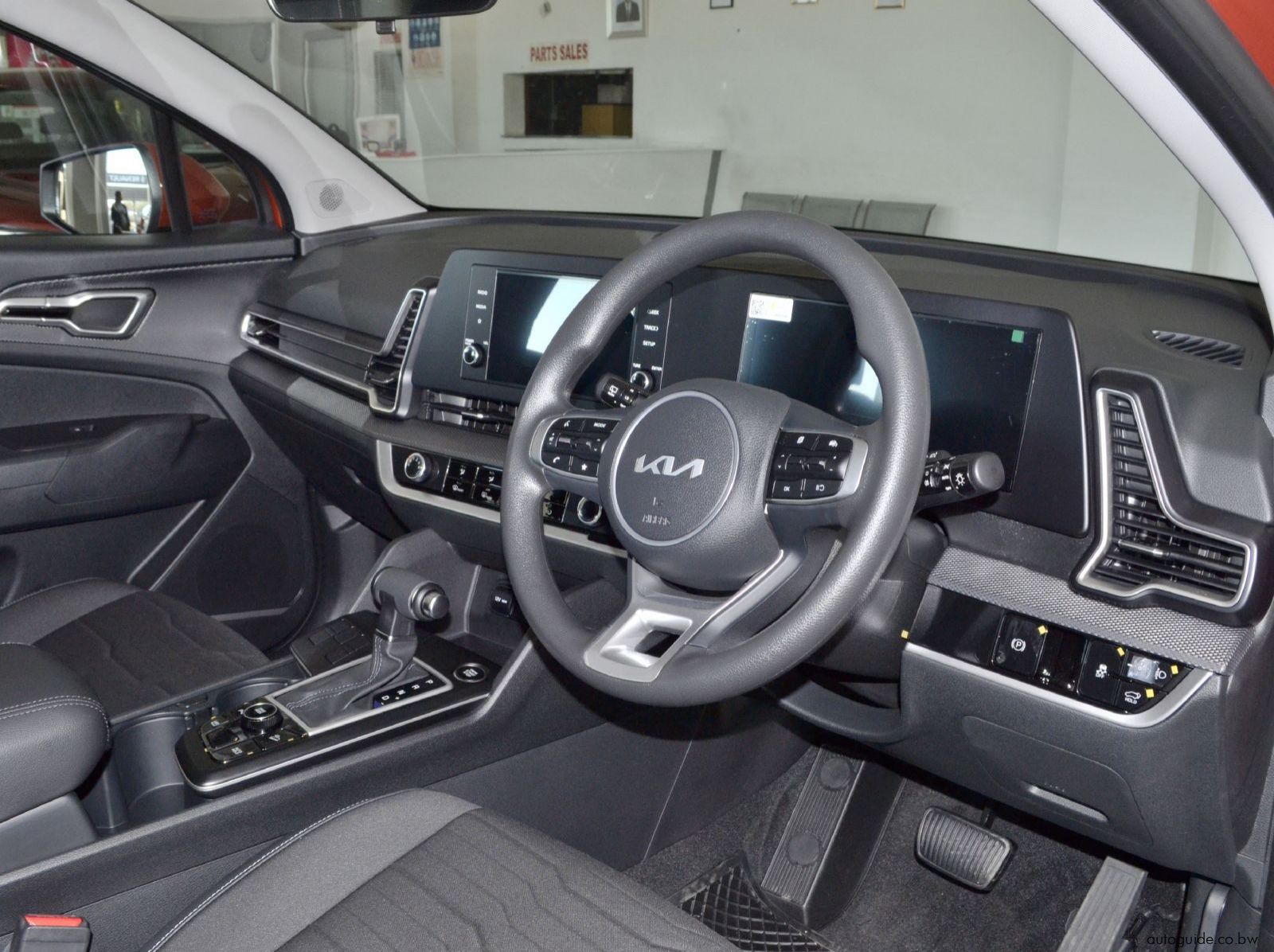 2025 Kia Sportage pictures
