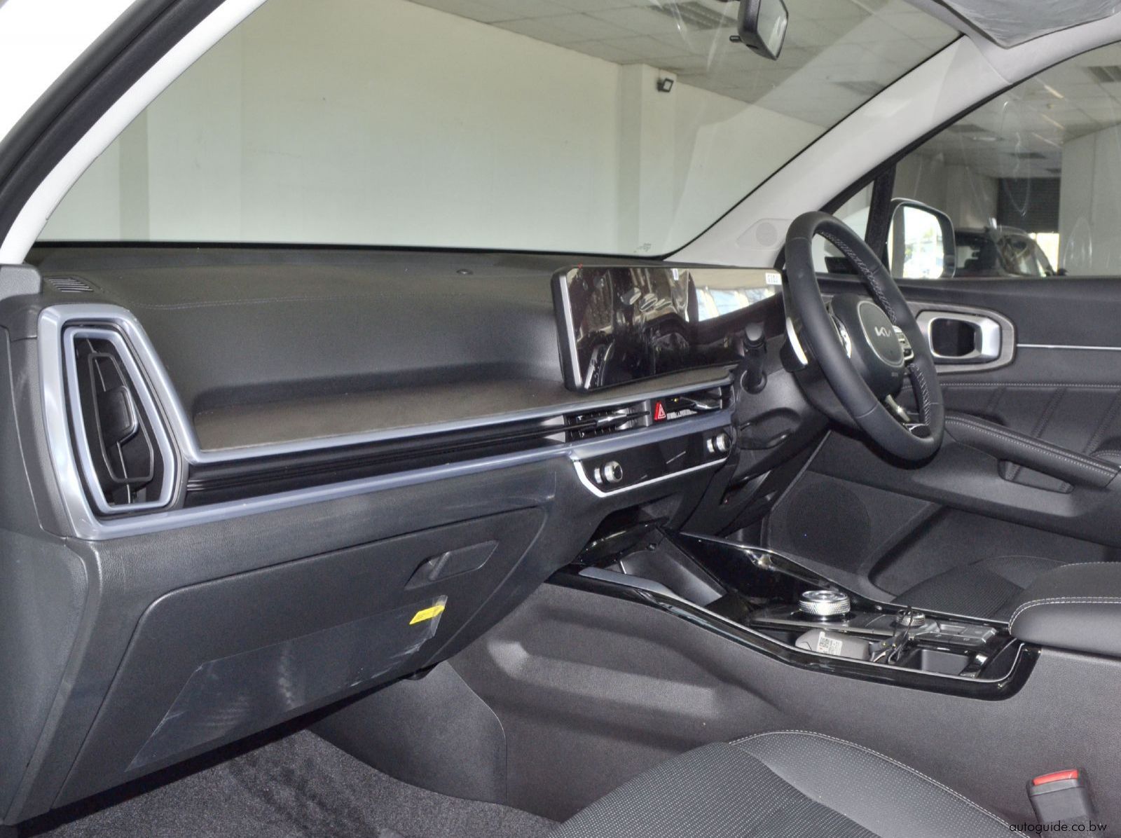 2025 Kia Sorento - 7 Seater pictures