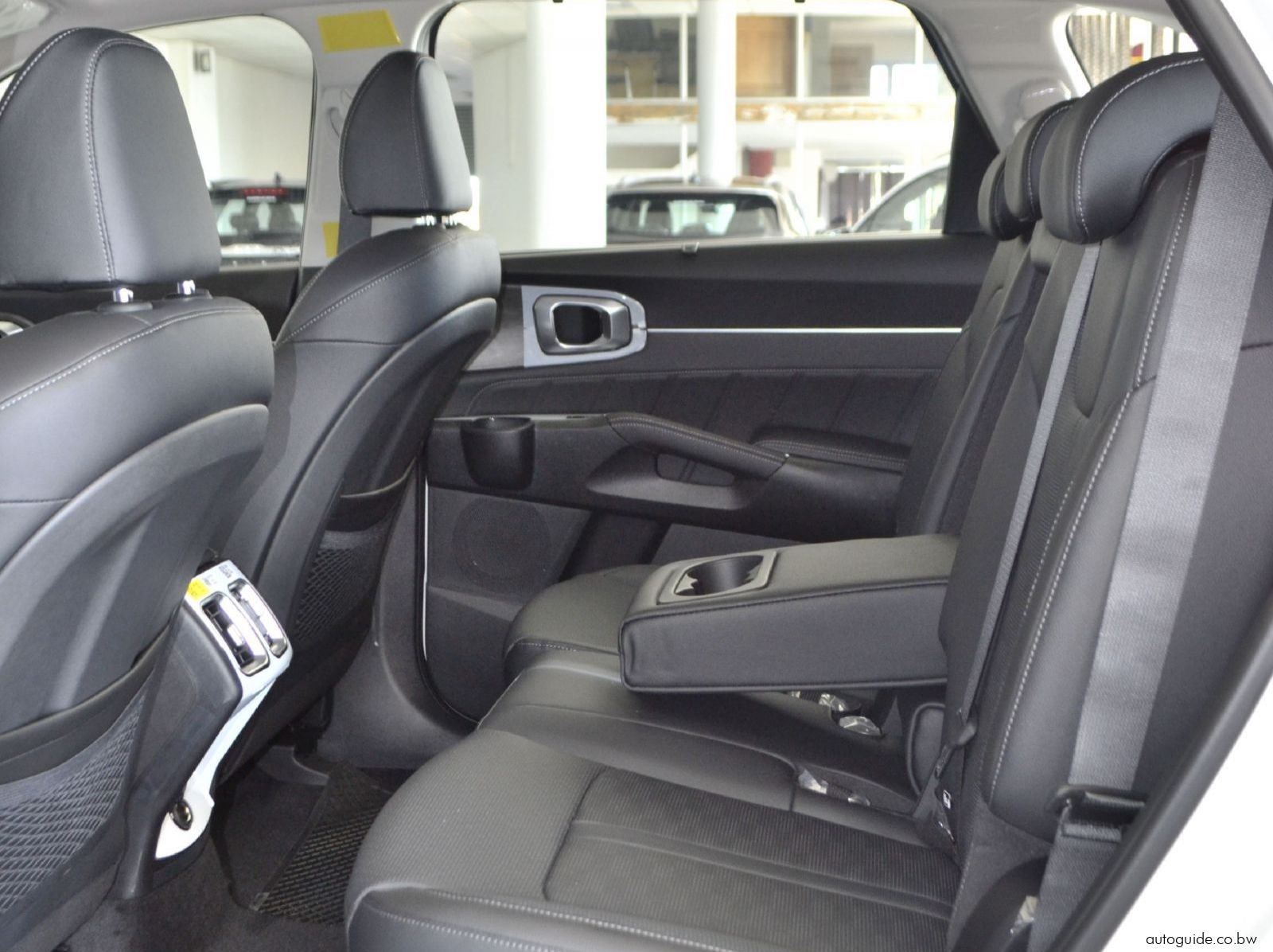 2025 Kia Sorento - 7 Seater pictures