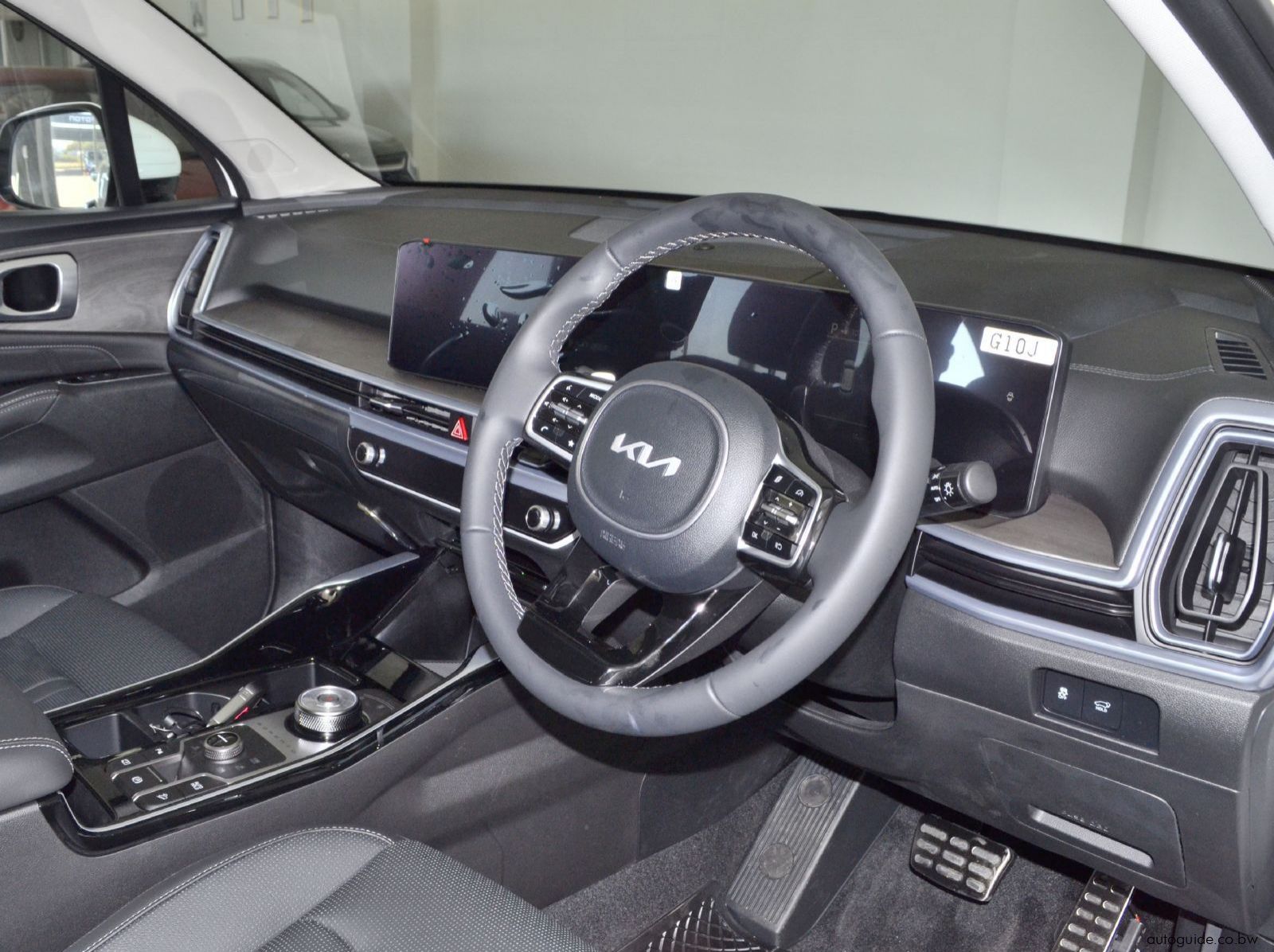 2025 Kia Sorento - 7 Seater pictures