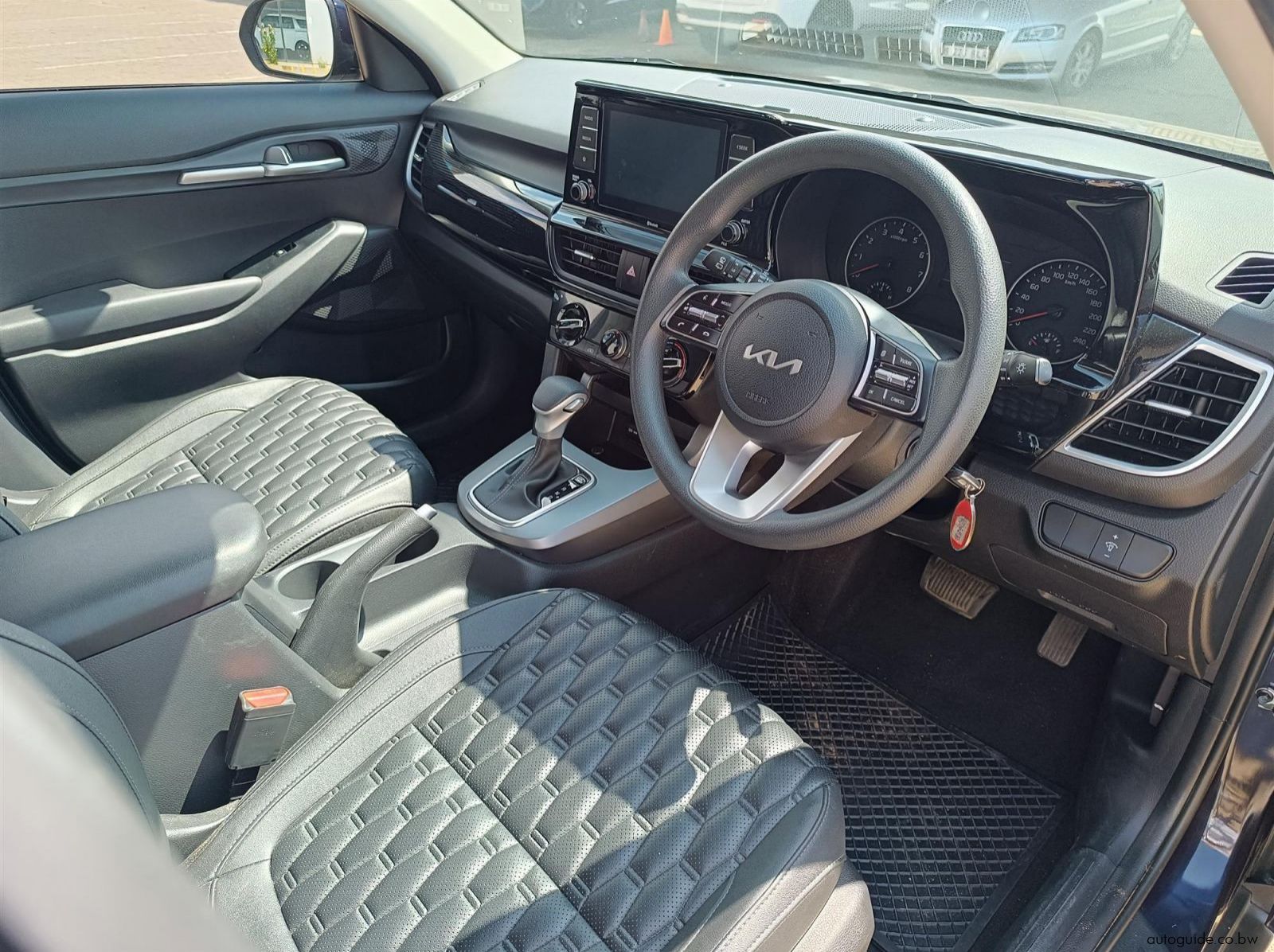 2023 Kia Seltos pictures