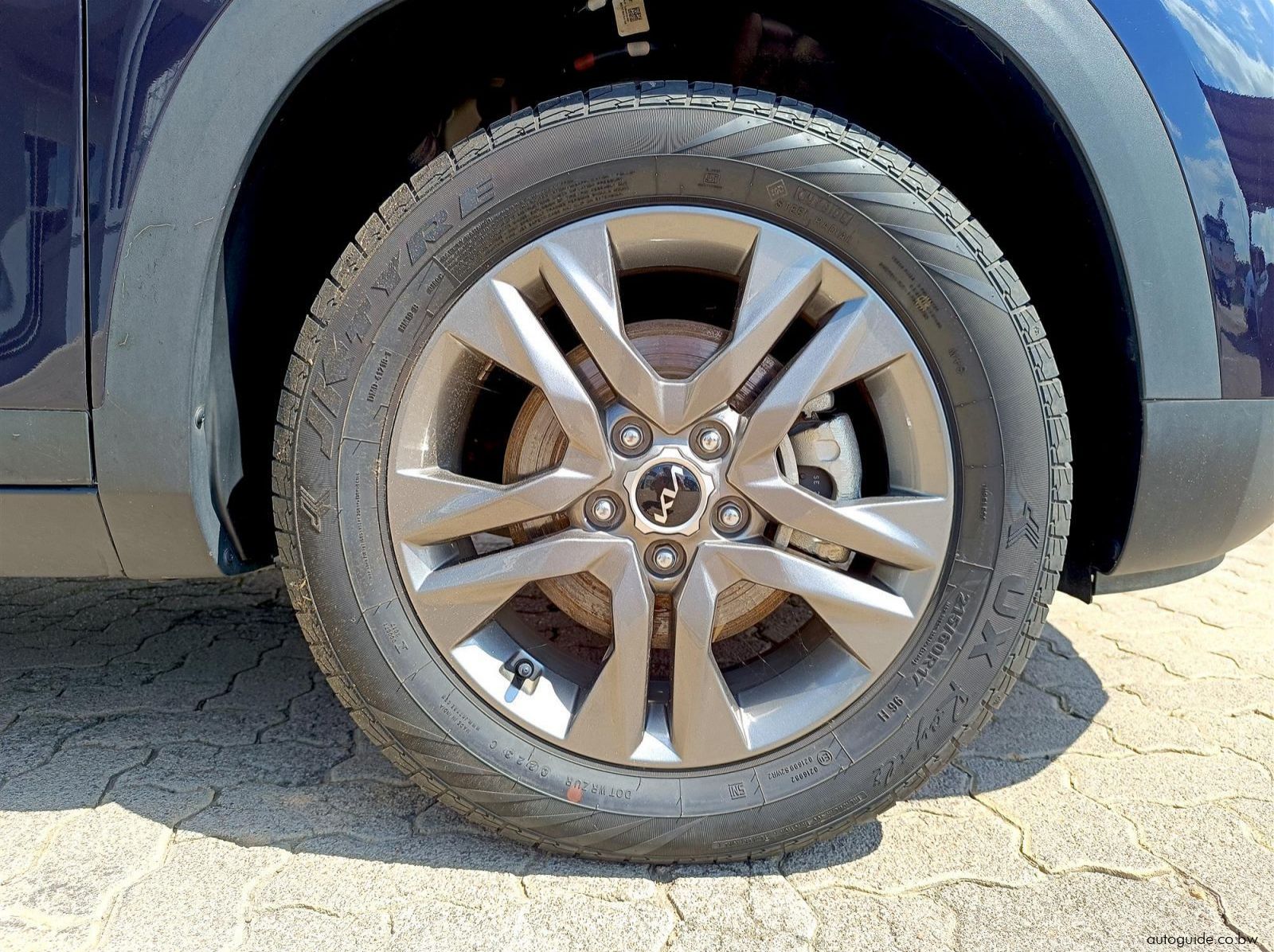 2023 Kia Seltos pictures