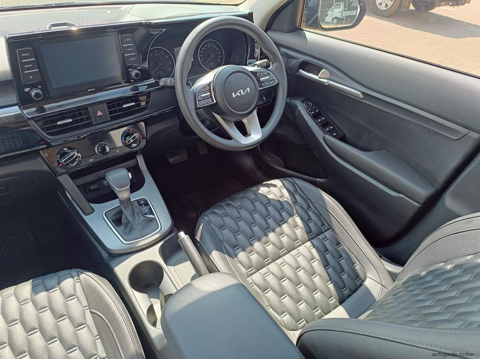 2023 Kia Seltos pictures