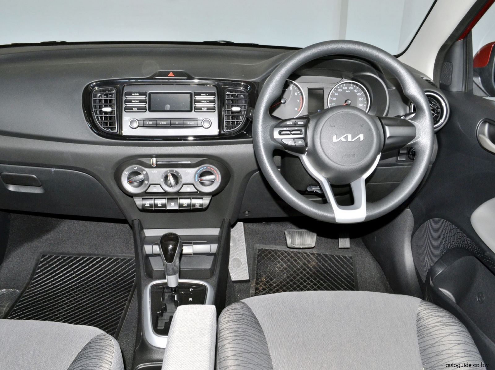 2024 Kia Pegas pictures