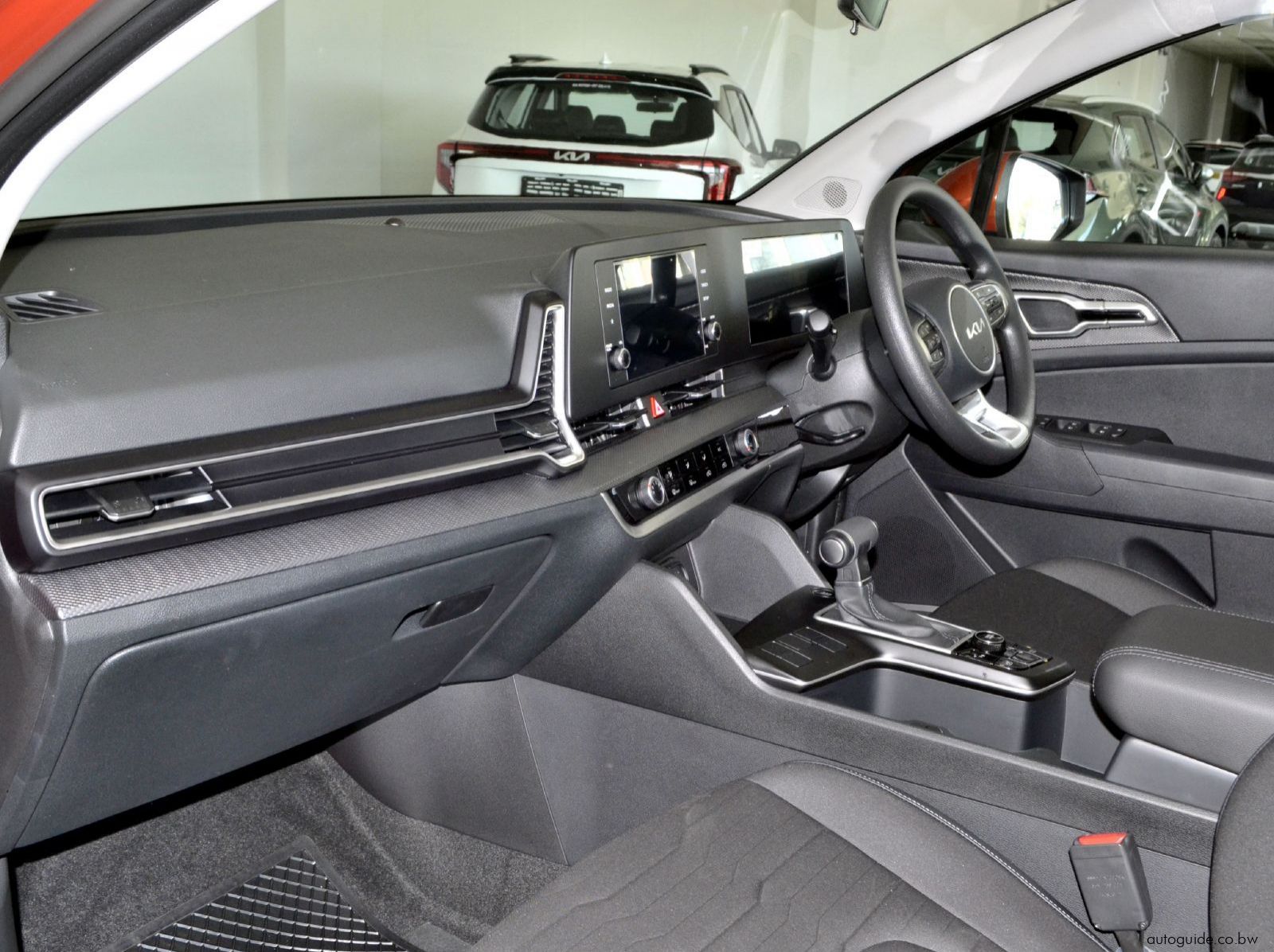 2025 Kia Sportage pictures