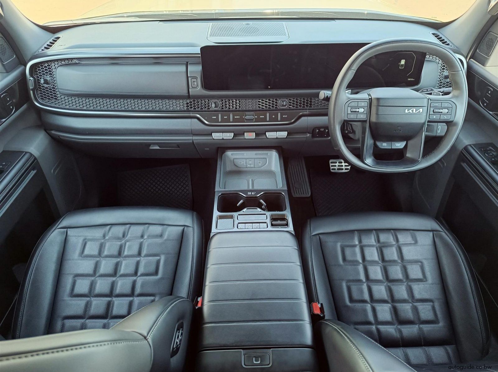 2025 Kia Tasman X Line 2.2T 4x4 pictures