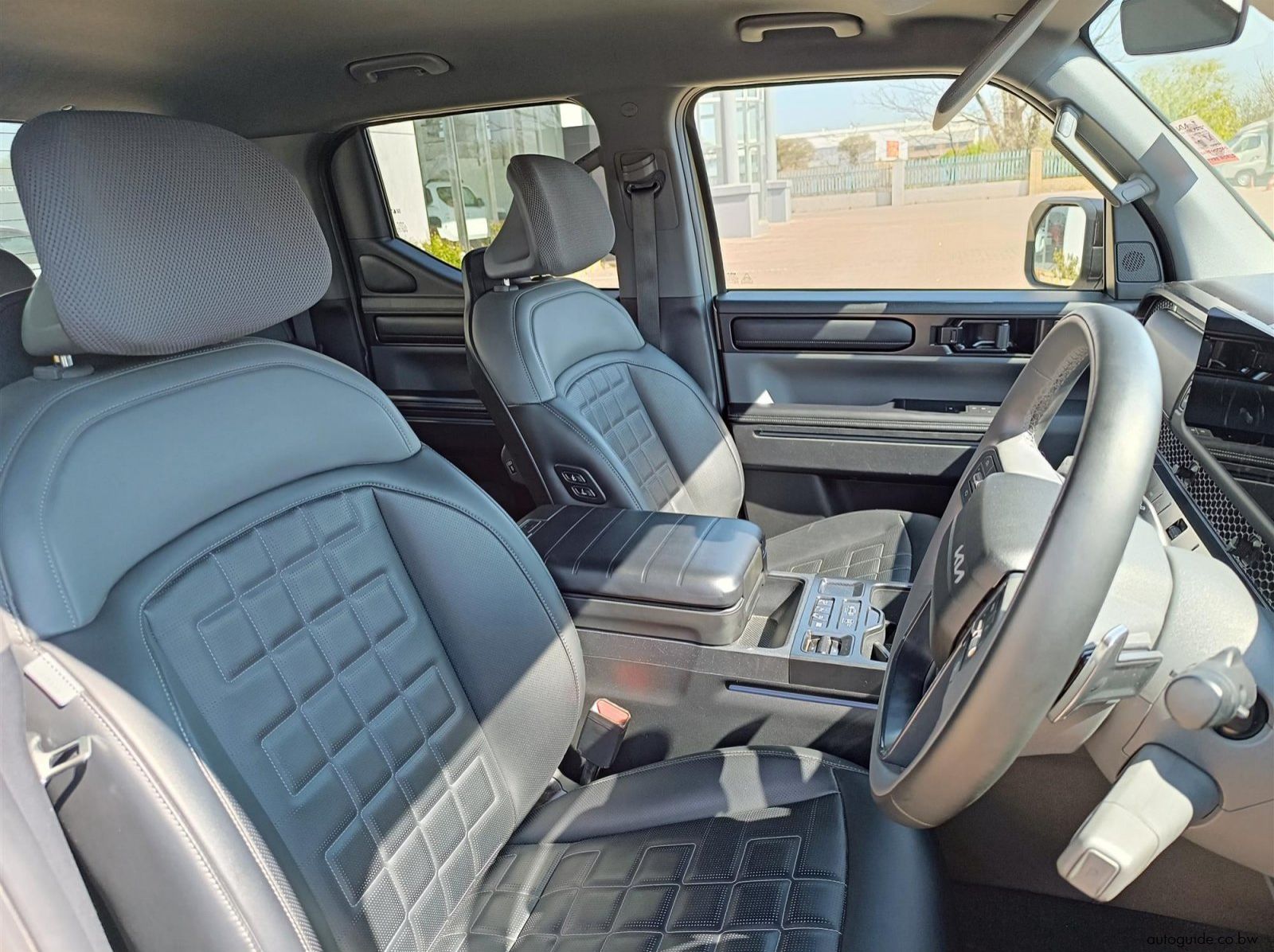 2025 Kia Tasman X Line 2.2T 4x4 pictures