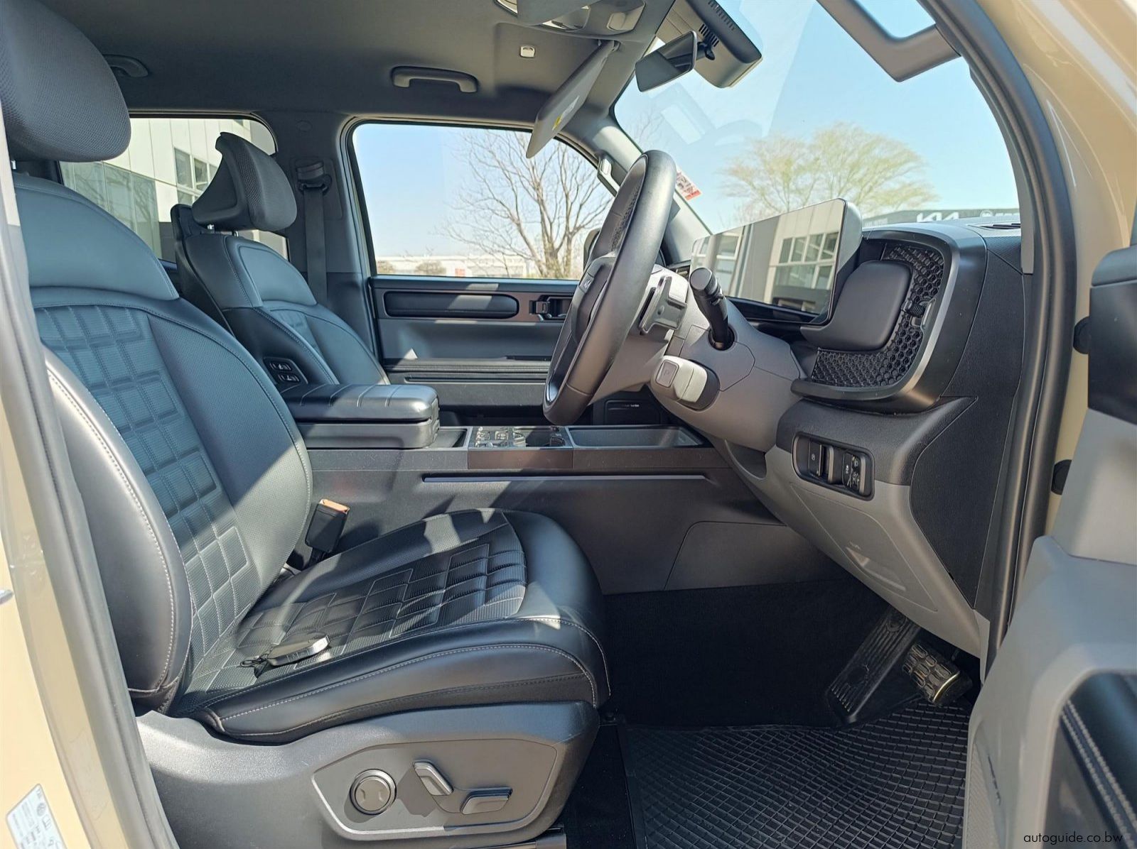 2025 Kia Tasman X Line 2.2T 4x4 pictures