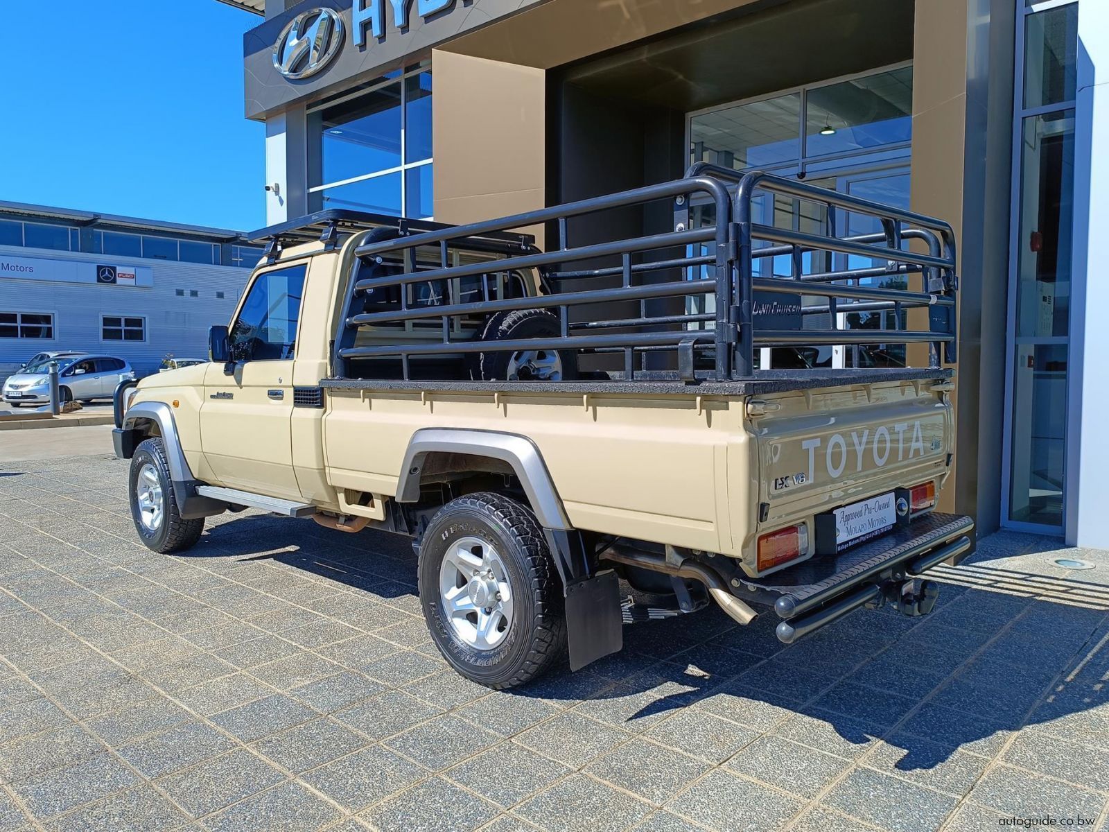 2023 Toyota Land Cruiser LX 79 4.5D V8 photo