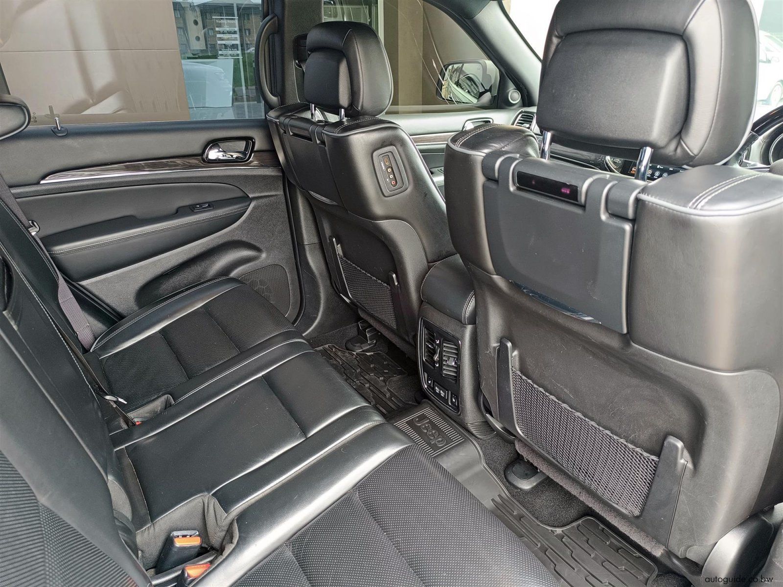 2021 Jeep Grand Cherokee photo