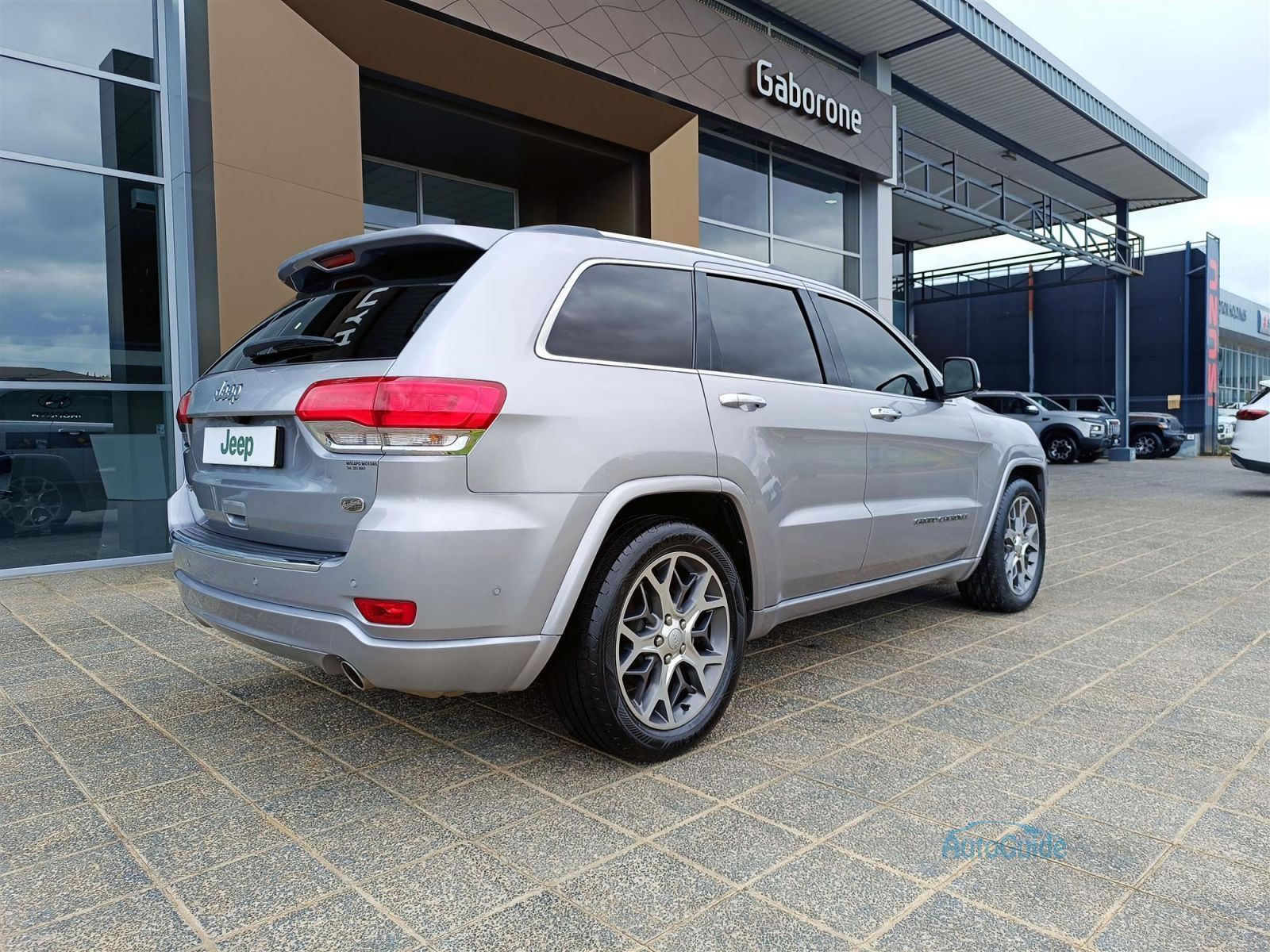 2021 Jeep Grand Cherokee photo