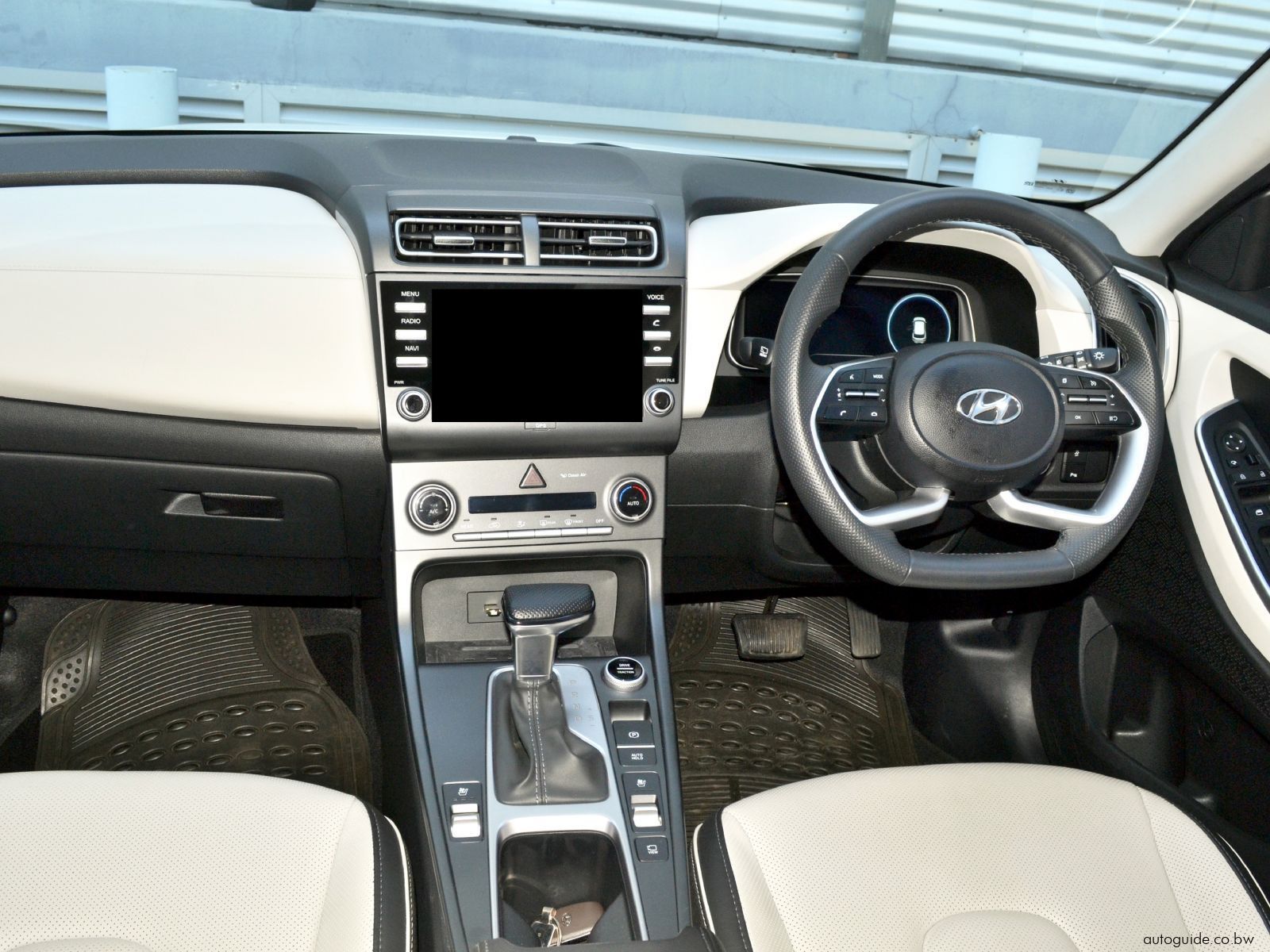 2024 Hyundai Grand Creta - 7 Seater photo