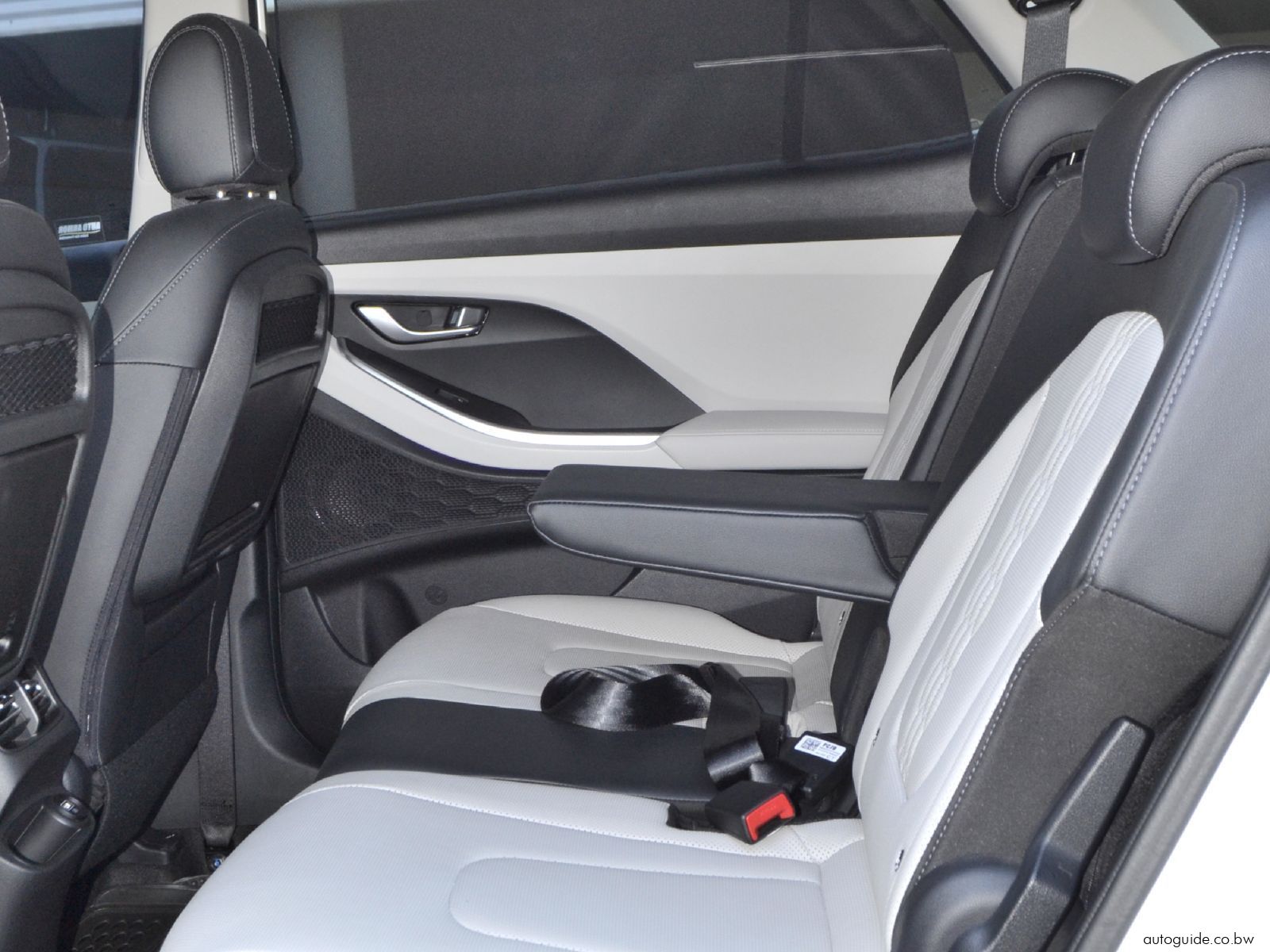 2024 Hyundai Grand Creta - 7 Seater photo