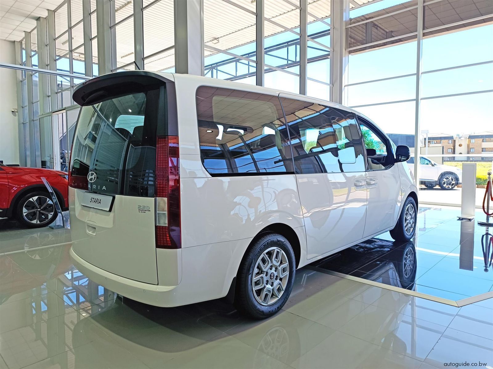 2026 Hyundai Staria R2.2D 11S Executive Bus photo