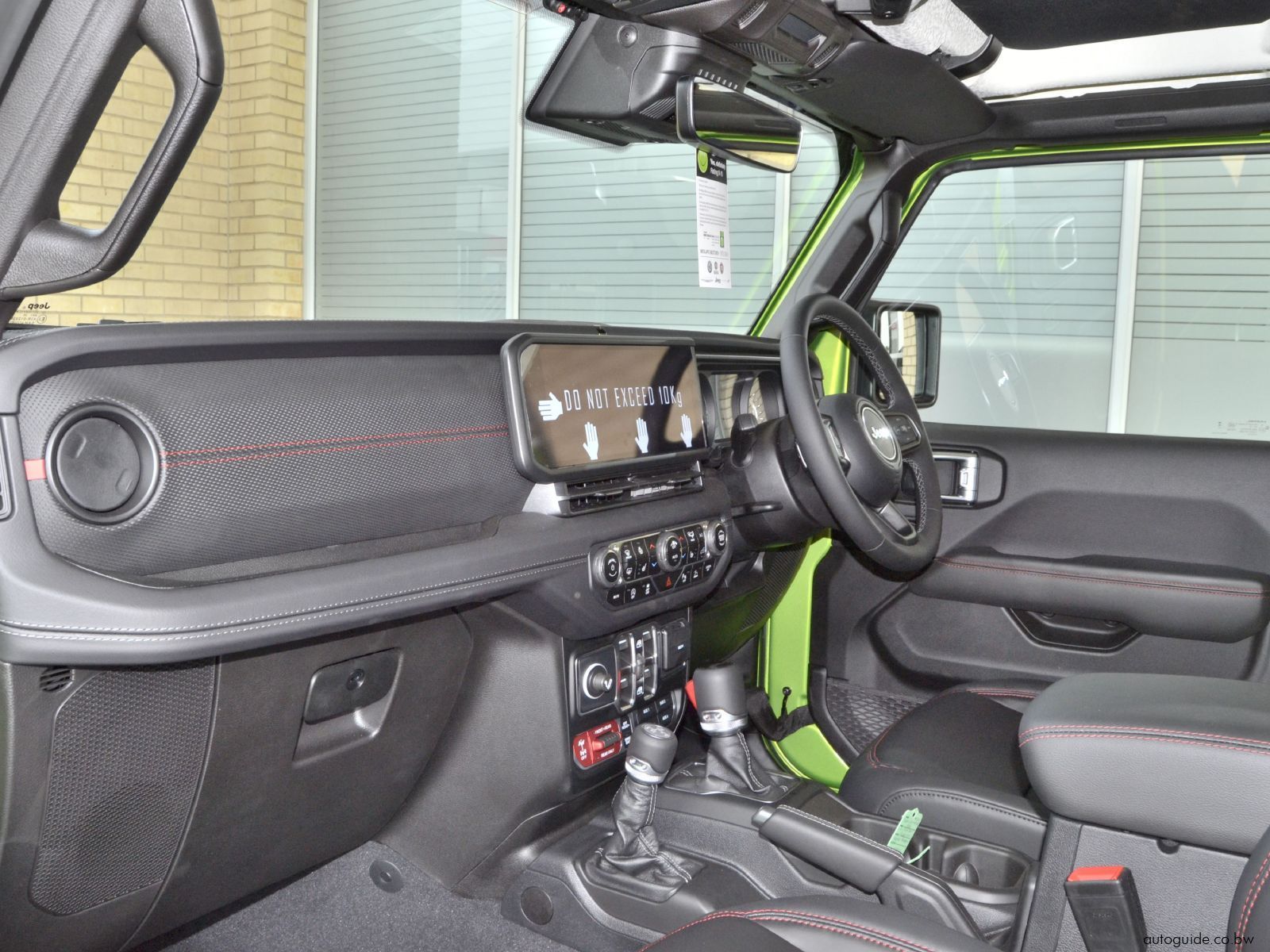 2025 Jeep Wrangler Rubicon photo