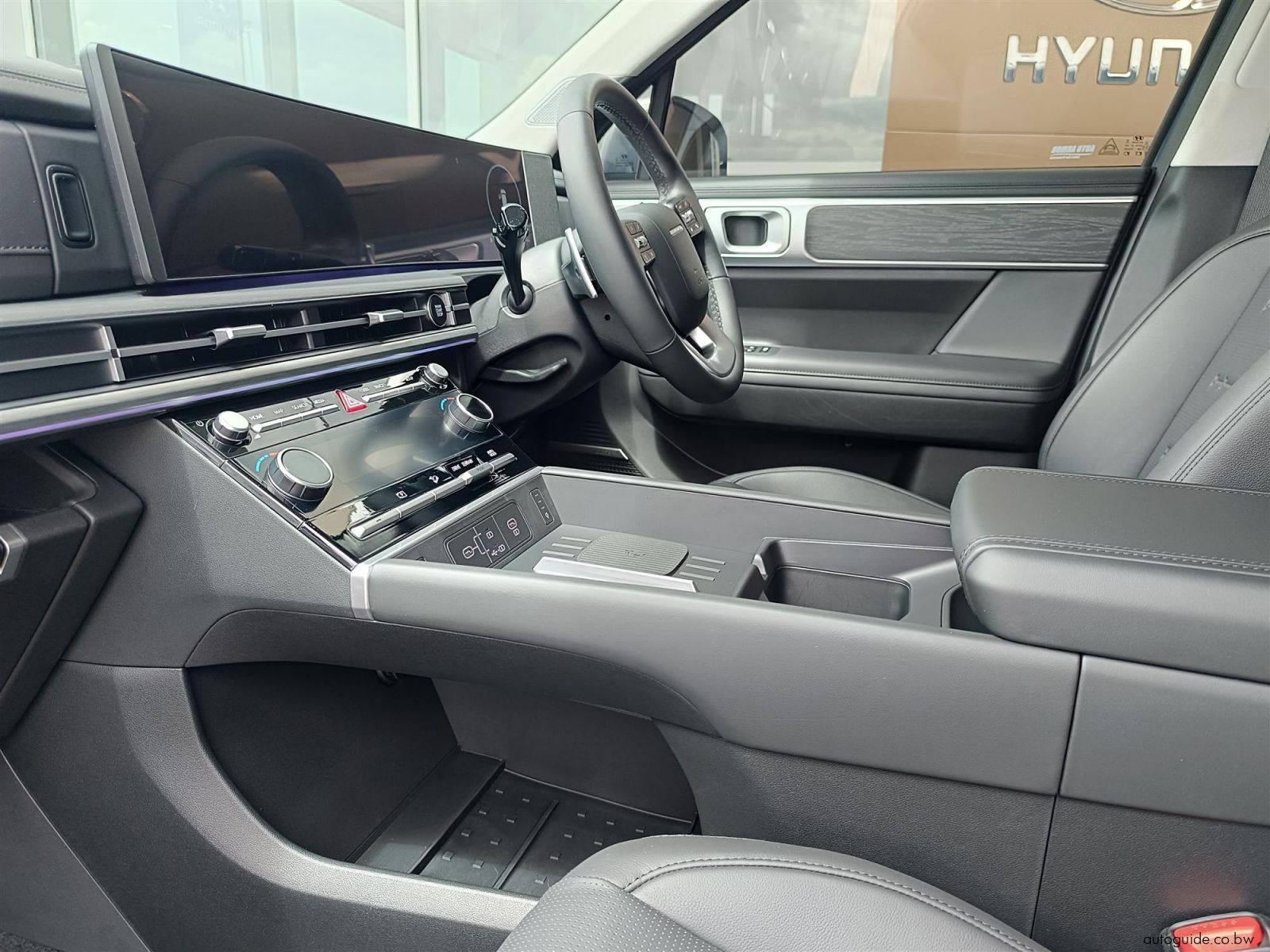 2026 Hyundai Santa Fe Hybrid 1.5T photo