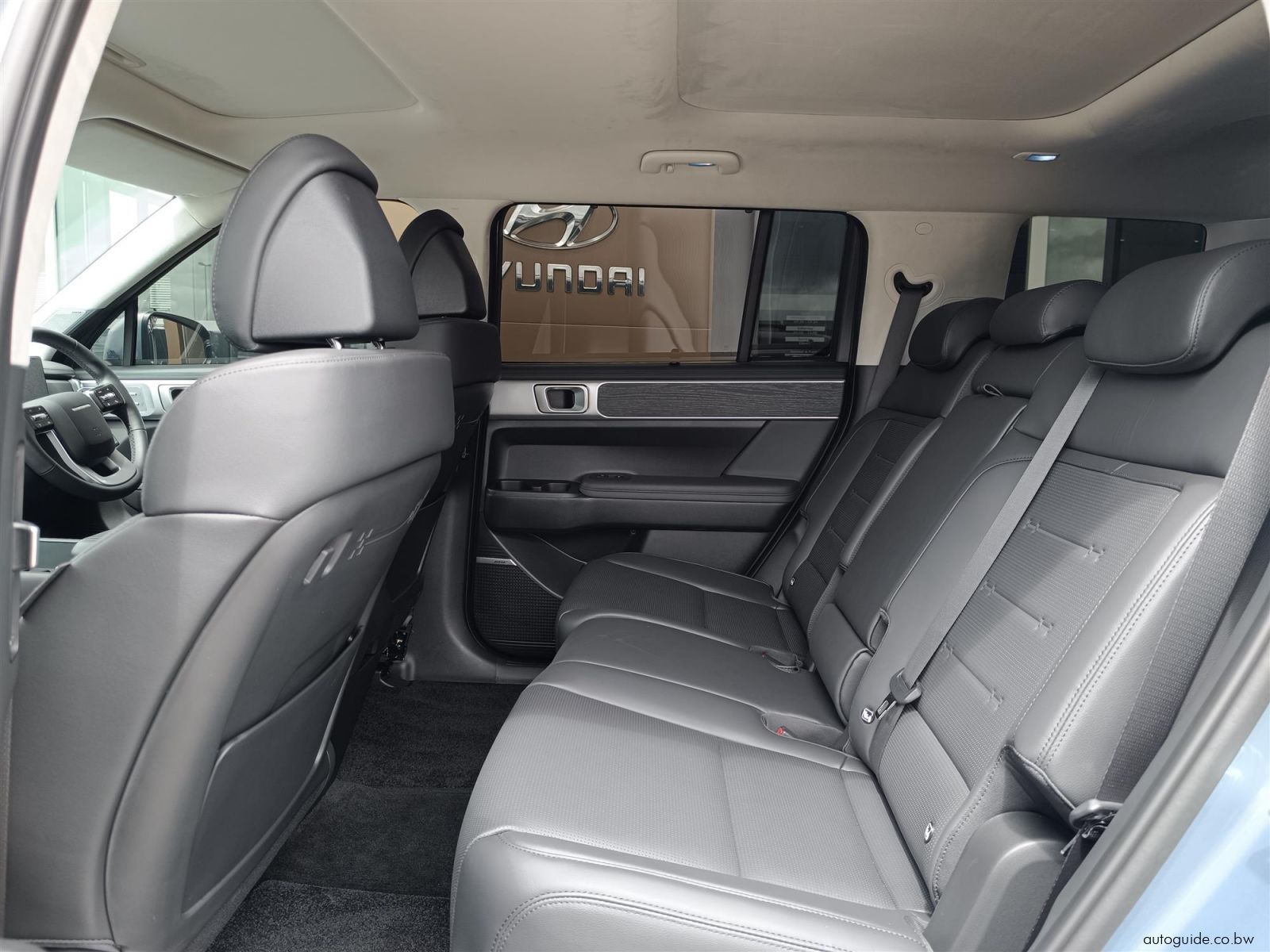 2026 Hyundai Santa Fe Hybrid 1.5T photo