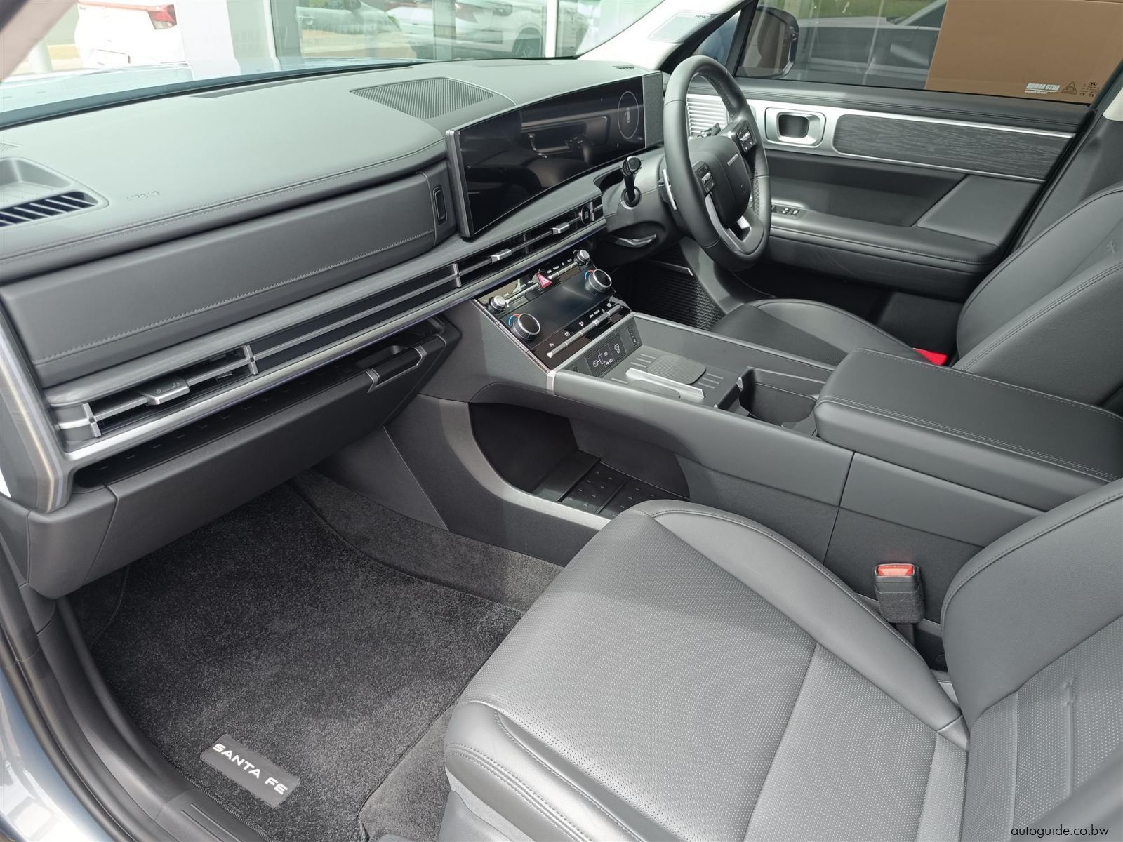 2026 Hyundai Santa Fe Hybrid 1.5T photo