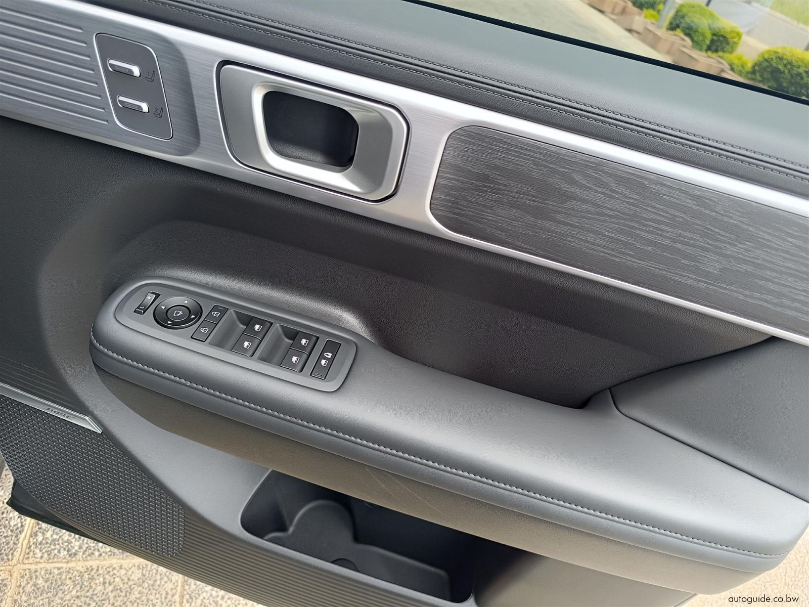 2026 Hyundai Santa Fe Hybrid 1.5T photo