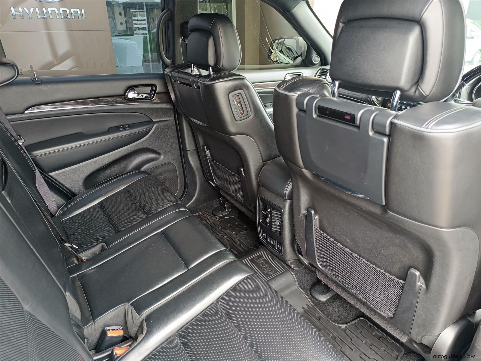 2021 Jeep Grand Cherokee  photo