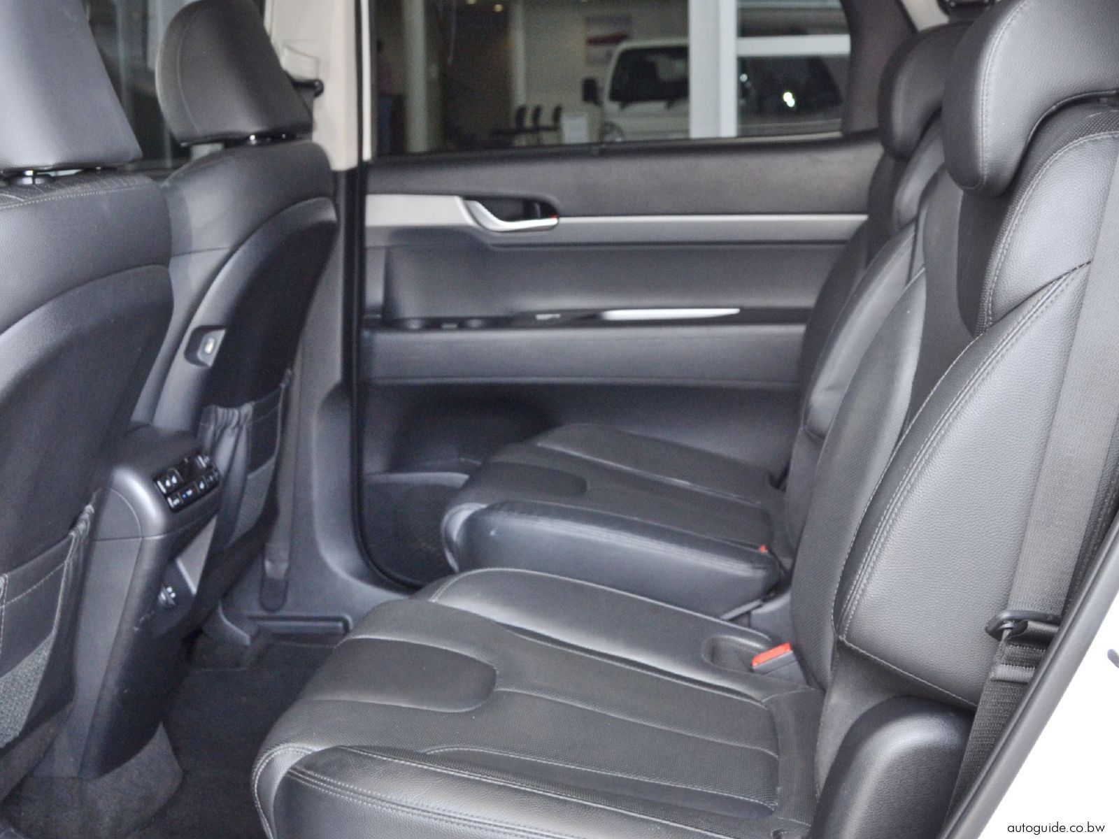 2022 Hyundai Palisade Elite - 7 Seater photo