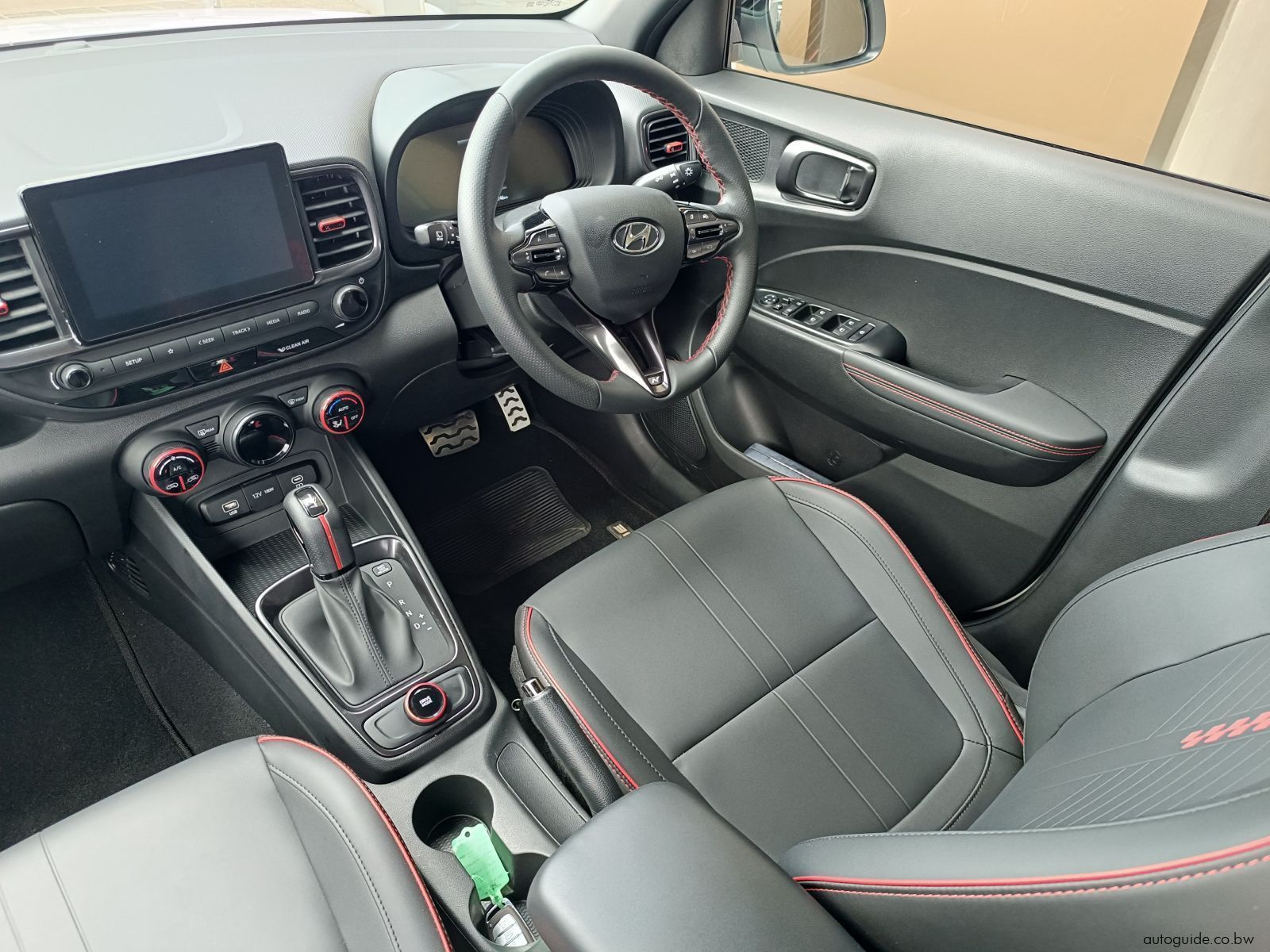 2026 Hyundai Venue 1.0T photo