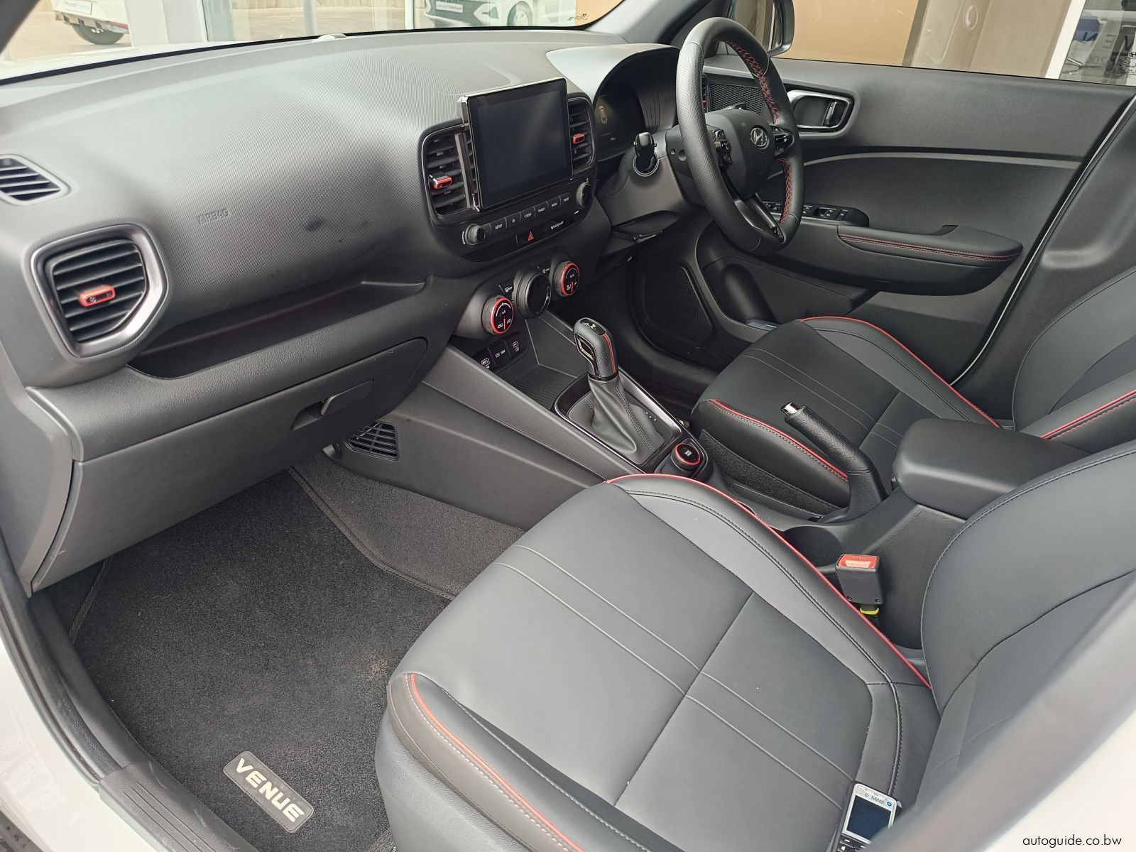2026 Hyundai Venue 1.0T photo