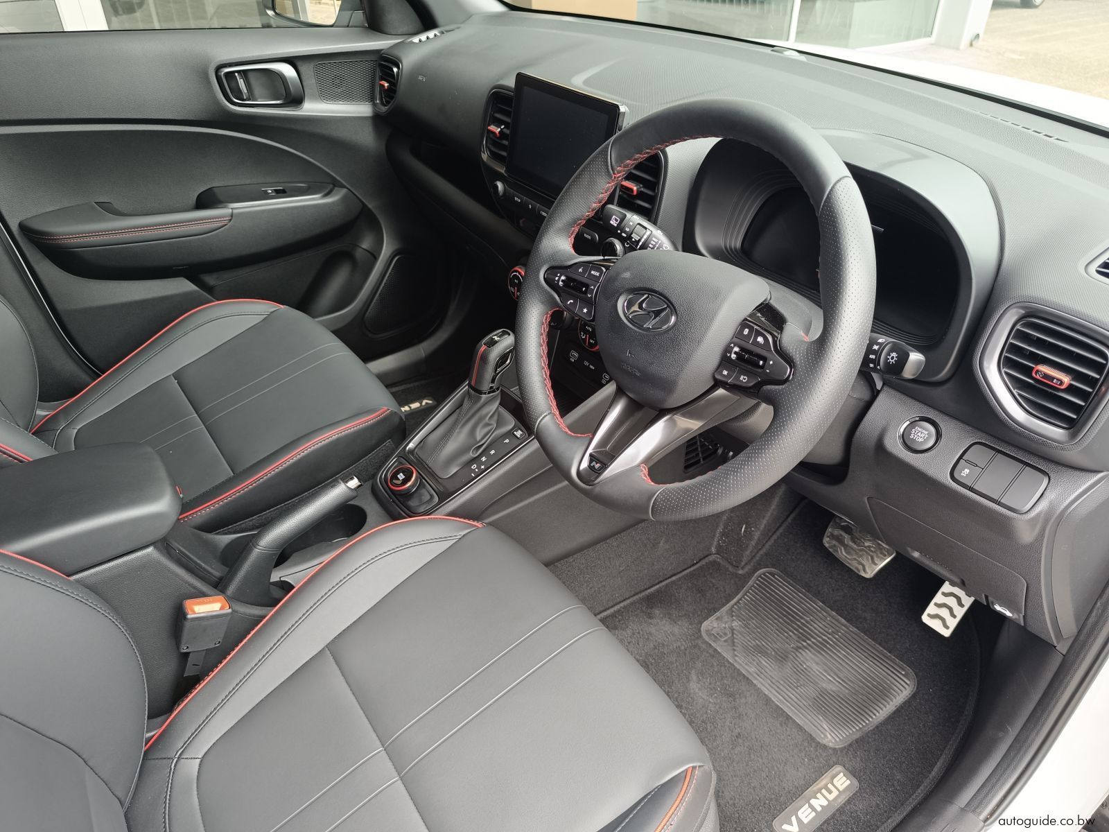 2026 Hyundai Venue 1.0T photo
