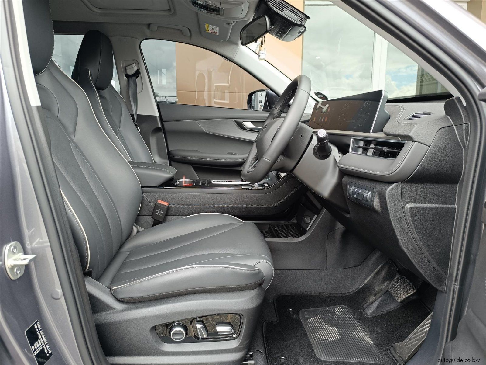 2026 Chery Tiggo 4 Cross photo