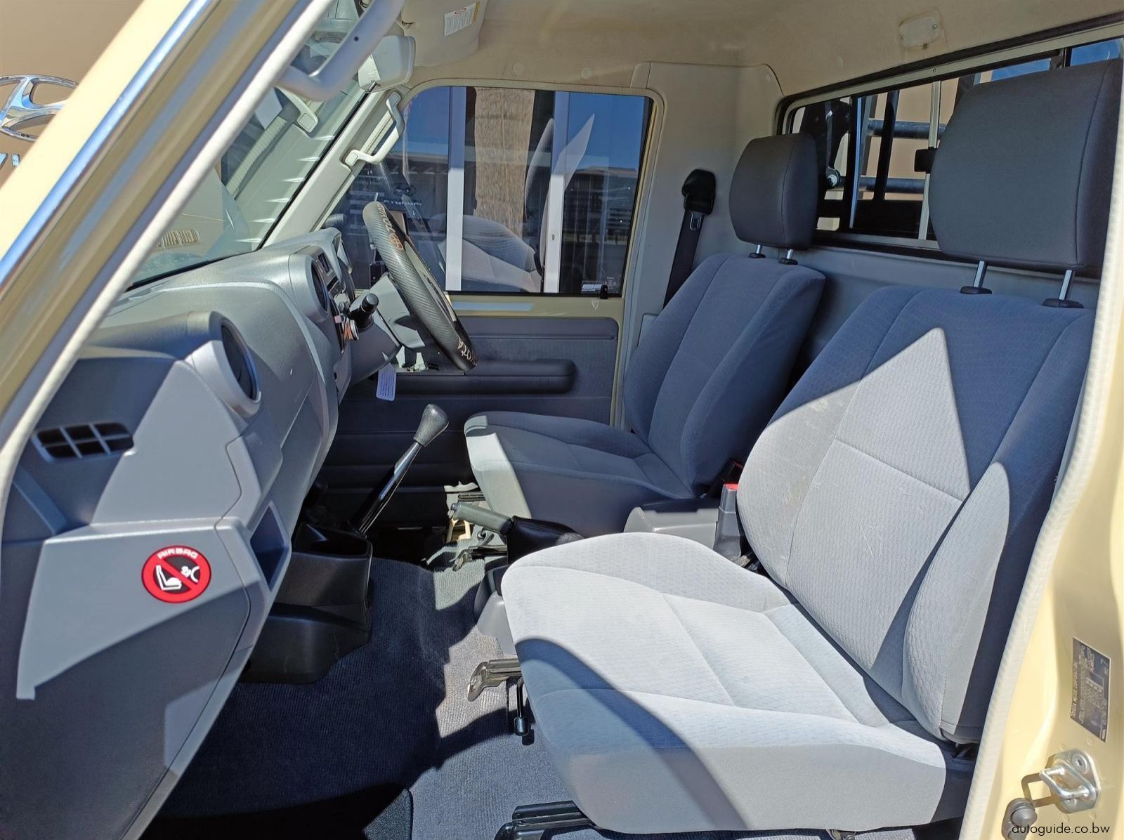 2023 Toyota Land Cruiser LX 79 4.5D V8 pictures