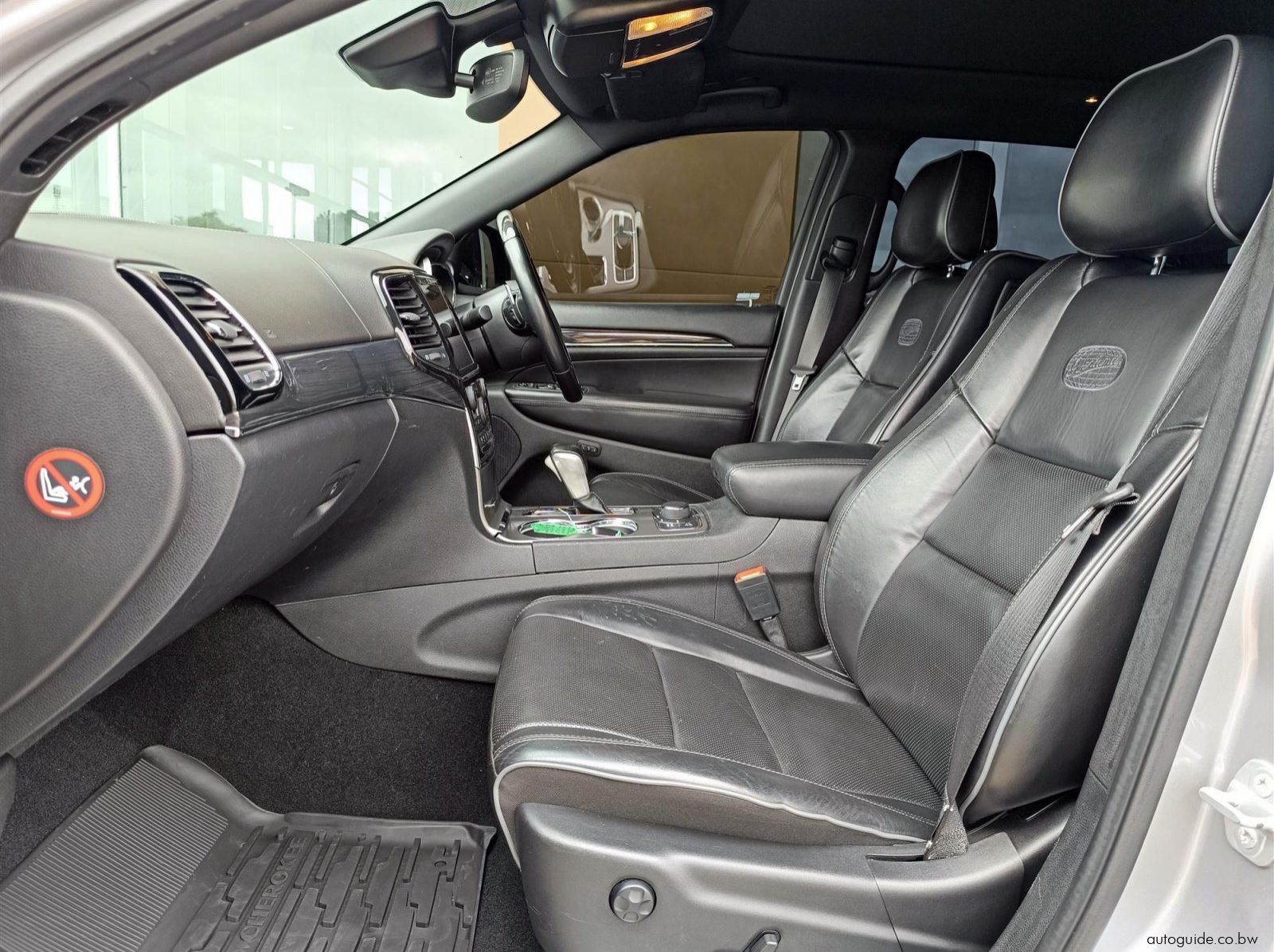 2021 Jeep Grand Cherokee pictures
