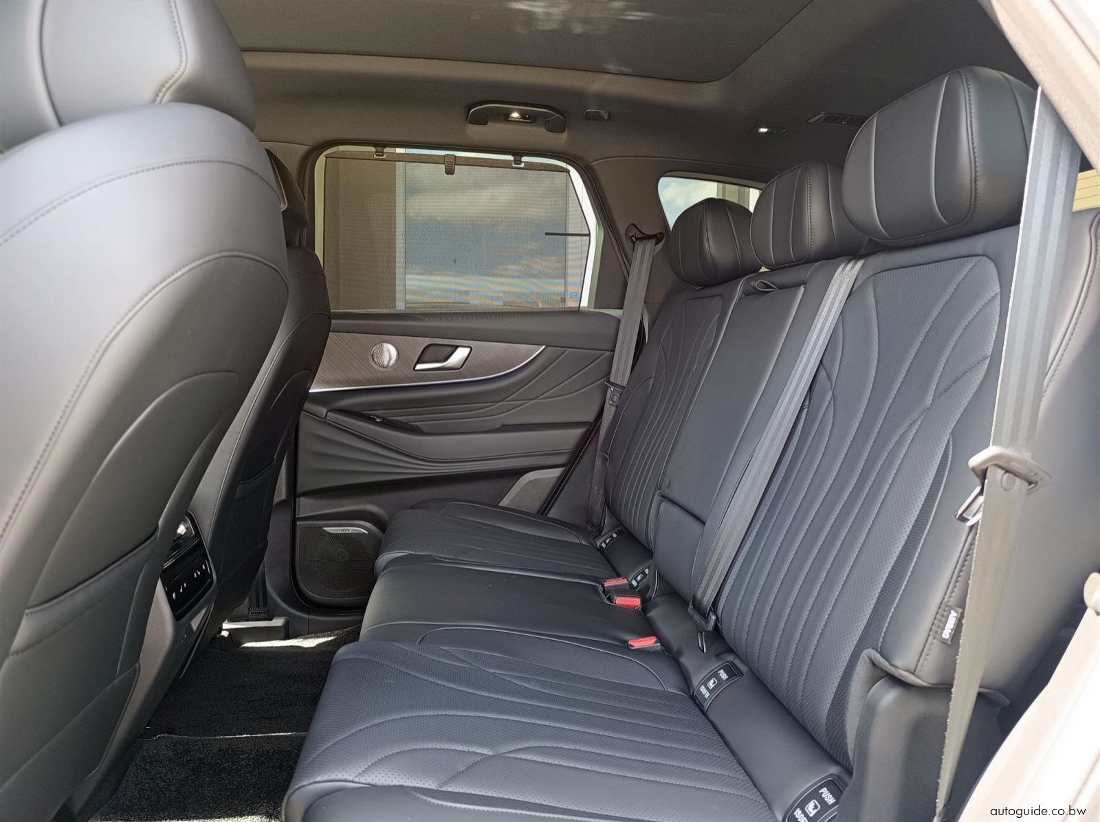 2026 Chery Tiggo 9 2.0T Vanguard 7 Seater AWD pictures