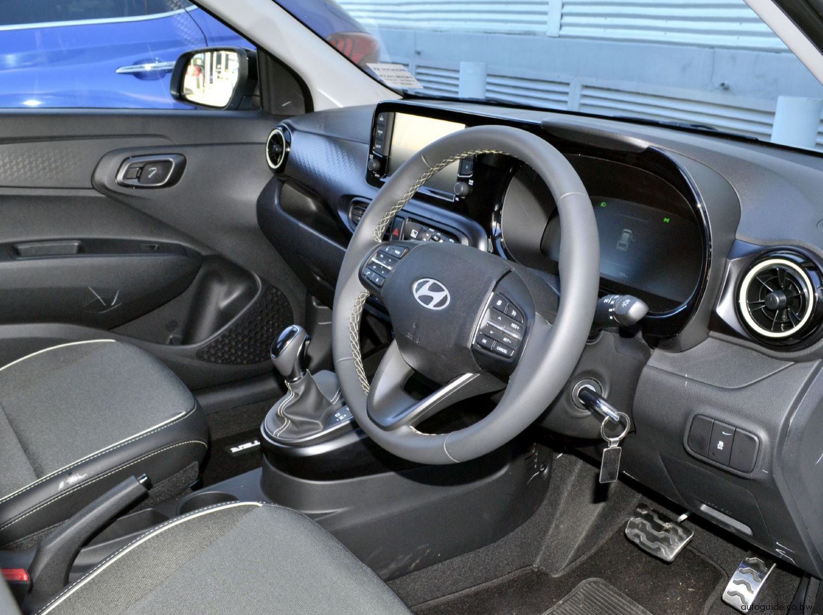 2025 Hyundai Exter Smart Auto pictures