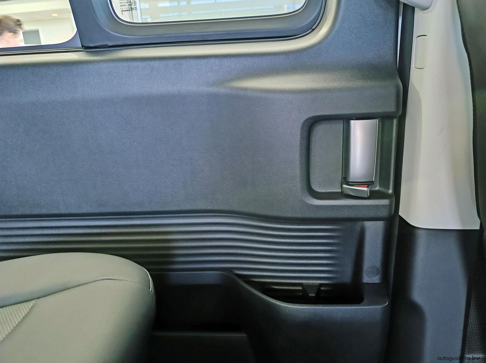 2026 Hyundai Staria R2.2D 11S Executive Bus pictures