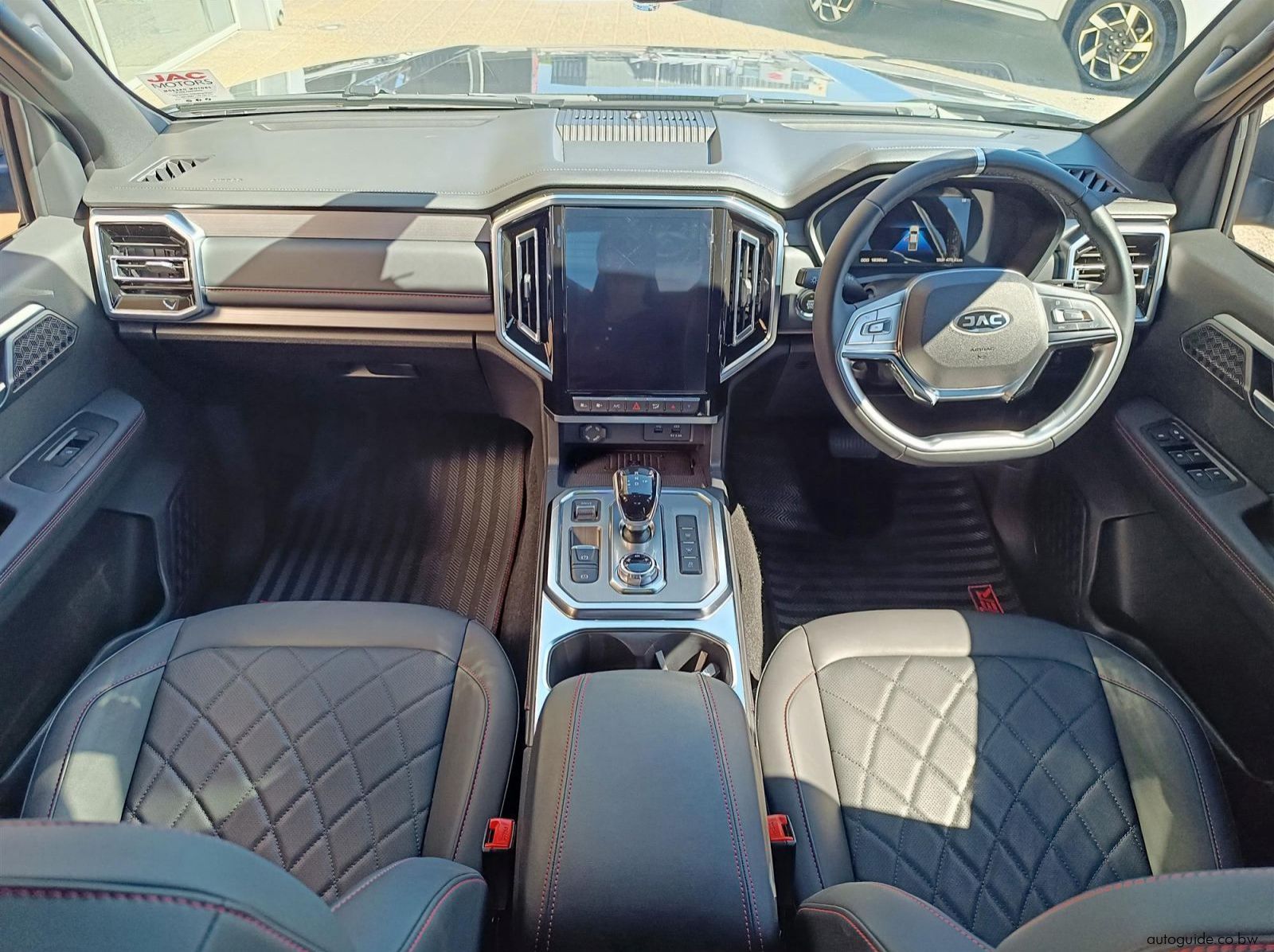 2026 JAC T9 Hunter 2.0CTI AWD pictures