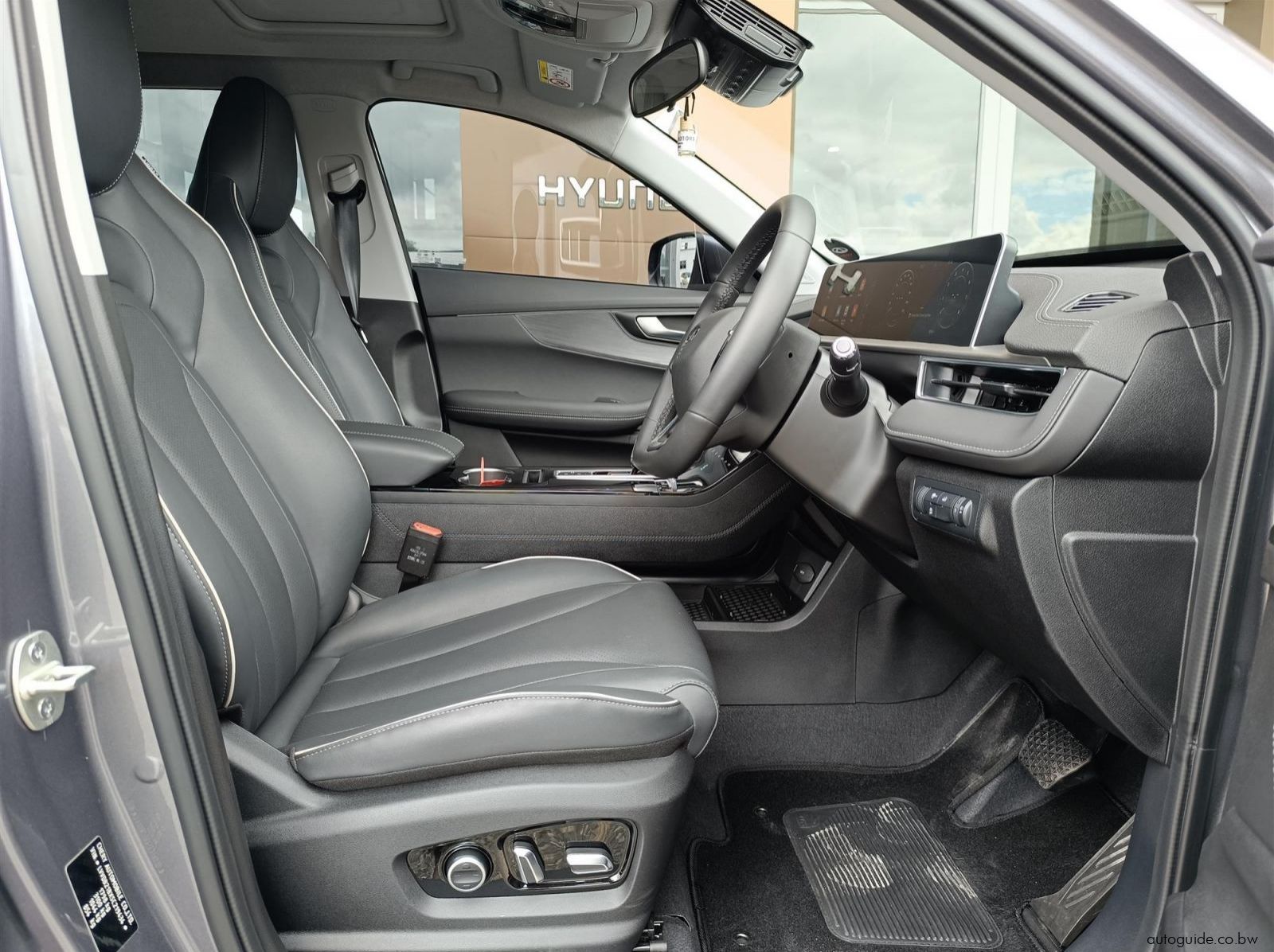 2026 Chery Tiggo 4 Cross pictures